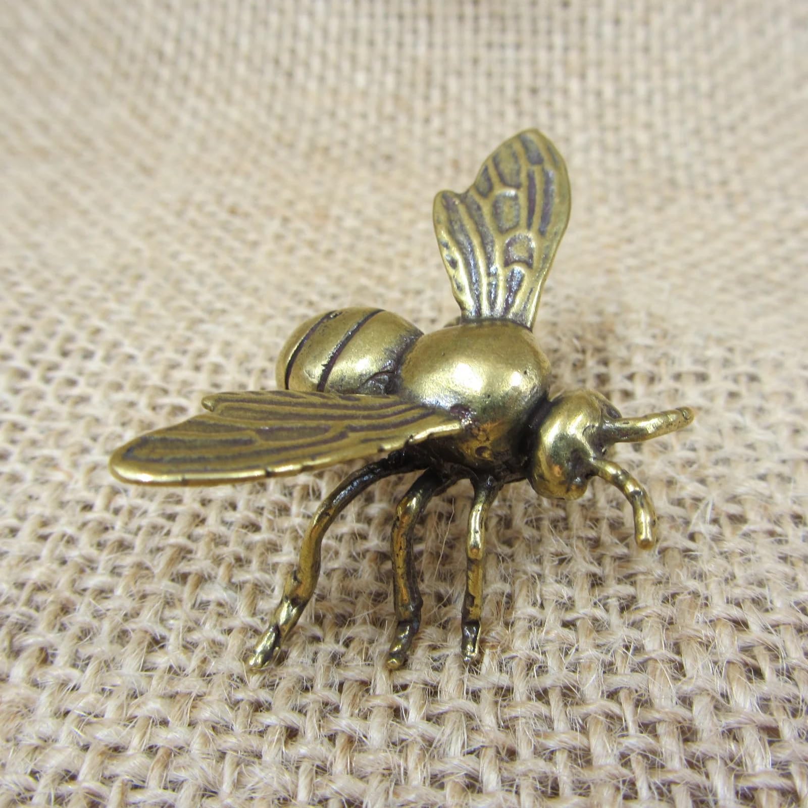 Miniature Brass Bee, Dollhouse Miniature Retro Bee Statue Ornament, Mini Micro Garden Landscaping Decoration