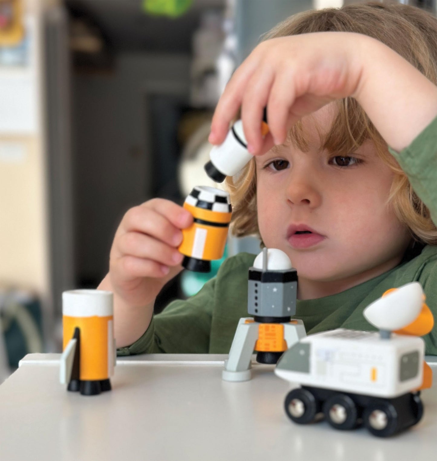 Tender Leaf Toys - Space Voyager Set - 7 Piece Solid Wood Space Vehicle Set with Moving Parts - Boost Imagination and Learn Through Play