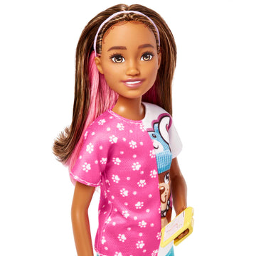 Barbie Skipper Dog Keeper Doll & Accessories, Ages 3 and Up