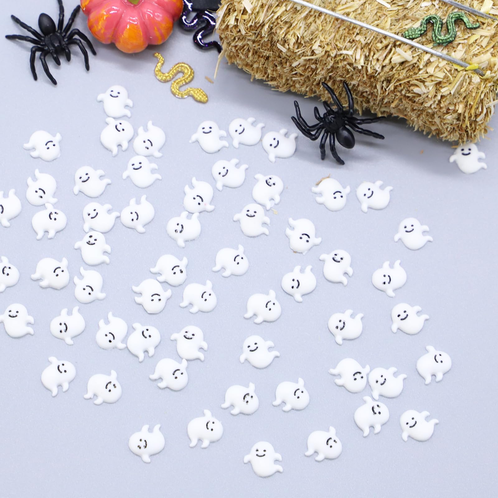 Aorvoras Miniature Ghost, Adorable Glow-in-the-Dark Micro Ghosts Set of 50 - Tiny Resin Ghost, Dollhouse Miniature Ghosts for Crafts and Accessories