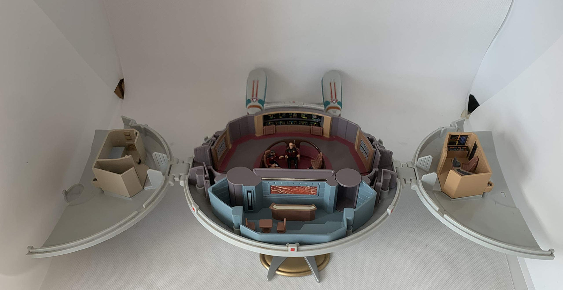Star Trek the Next Generation Innerspace Playset - U.S.S. Enterprise NCC-1701-D