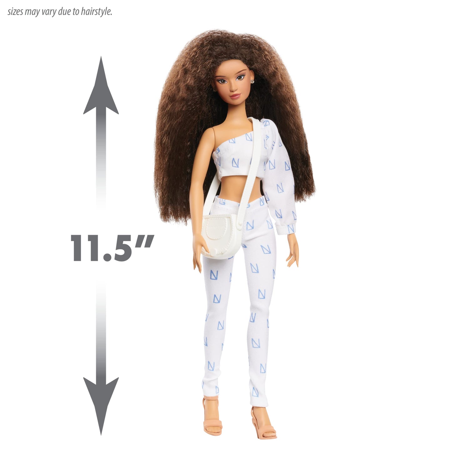 Naturalistas 11.5-inch Fashion Doll and Accessories Kelsey, 4B Textured Hair, Light Brown Skin Tone