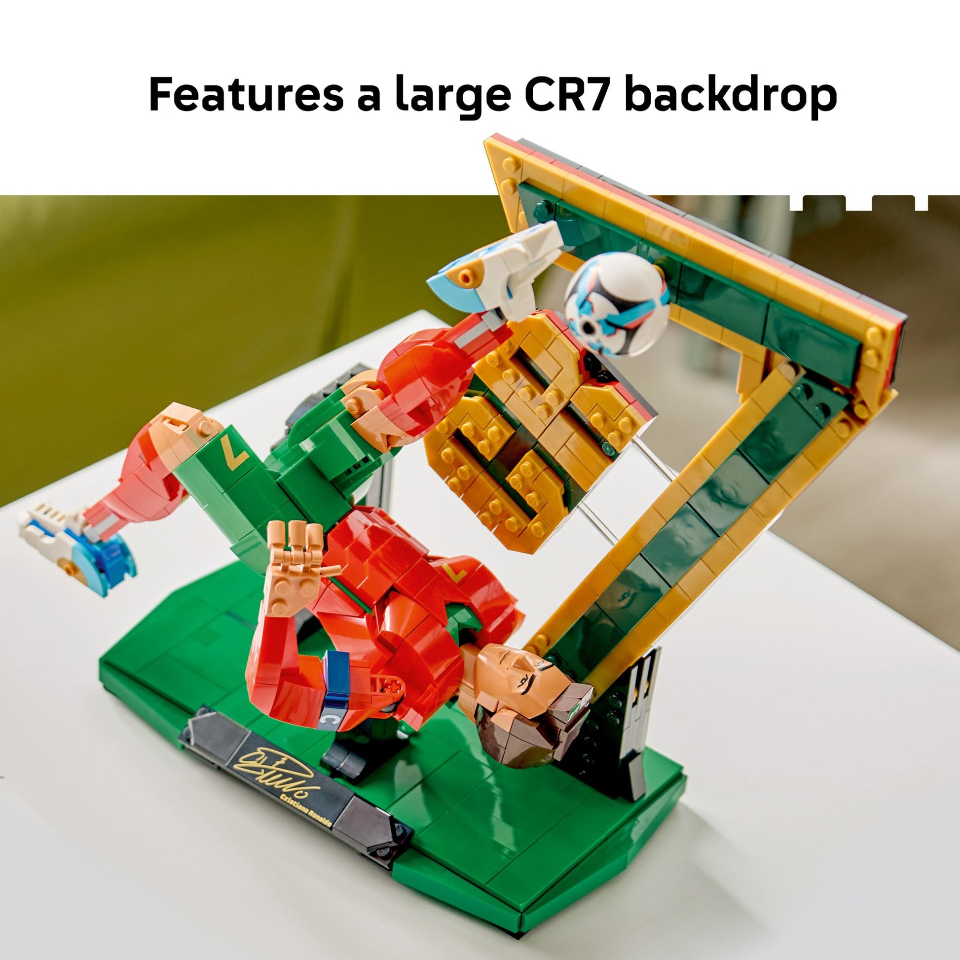 LEGO Editions Cristiano Ronaldo - Soccer Legend - Building Set for Boys & Girls, Ages 12+ - Collectible Soccer Gift with Plaque - Kids Bedroom or