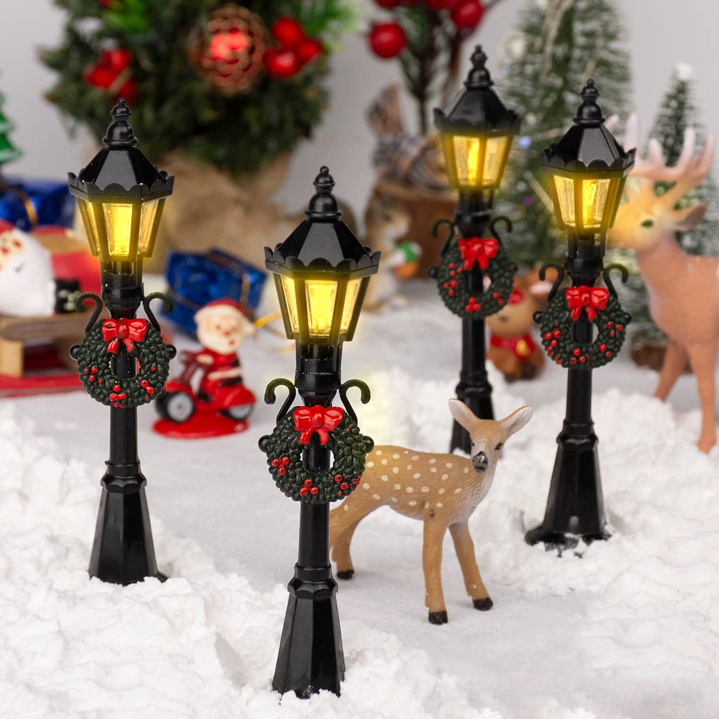 Christmas Mini Street Light Models, 4 Pcs Mini Street Lamp Dollhouse Streetlight Models, Miniature Christmas Village Pathway Lantern Post for DIY