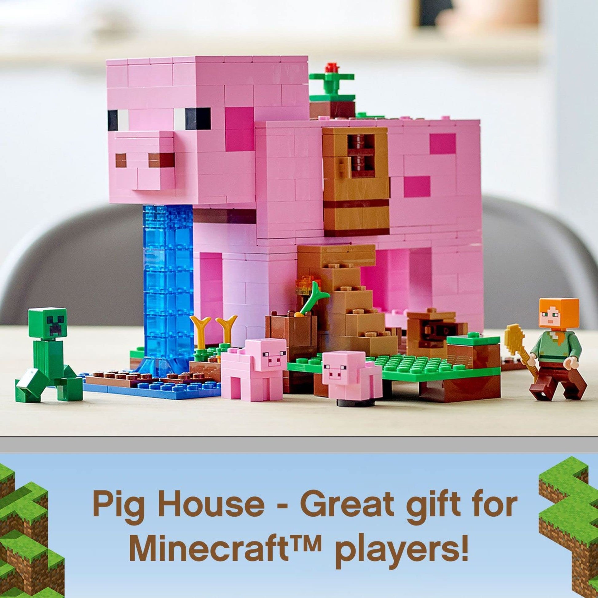 LEGO Minecraft The Pig House, 21170 with Alex, Creeper and 2 Pig Figures, Animal Building Toy, Great Gift for Kids, Boys & Girls Ages 8+