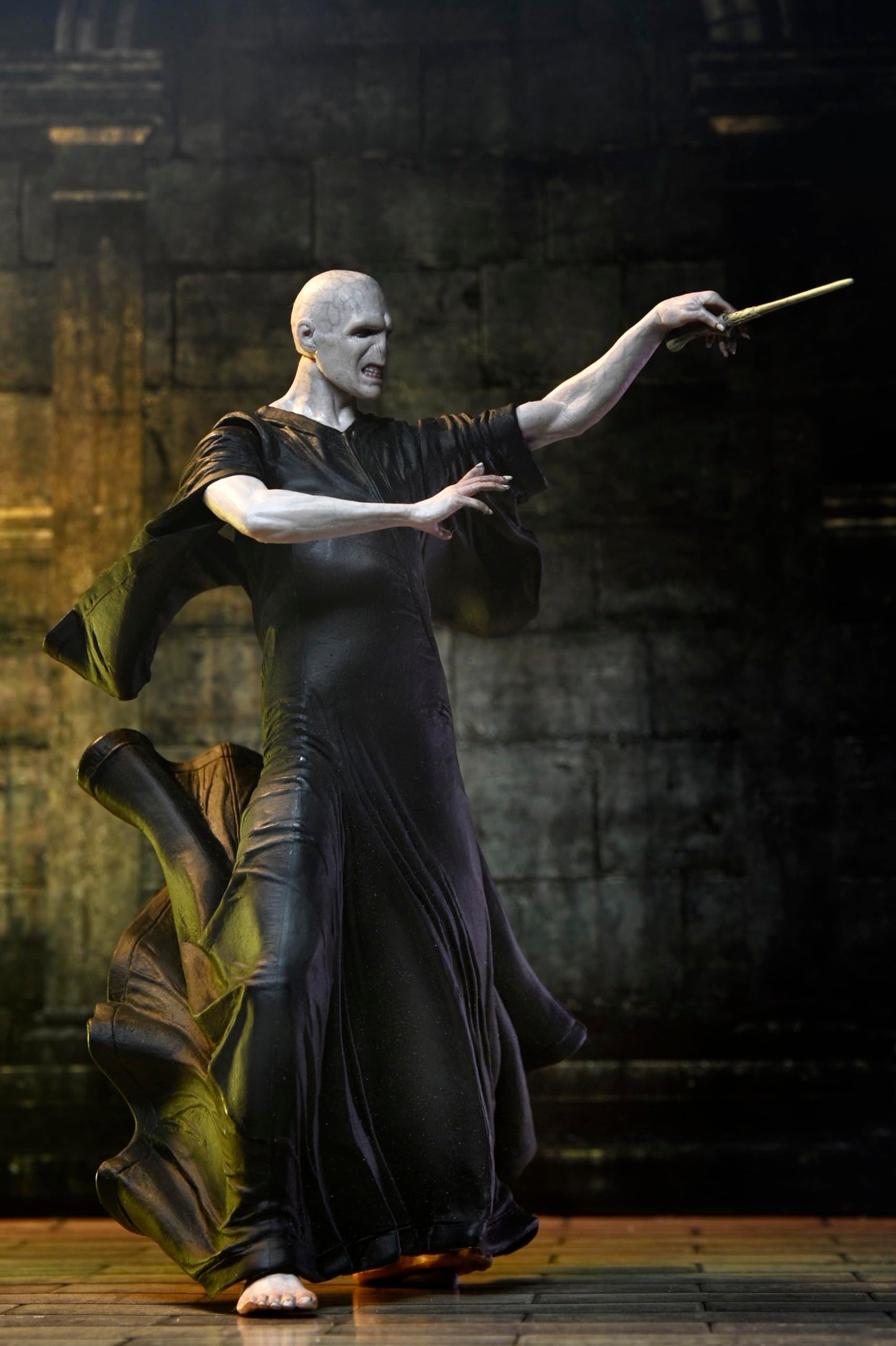 NECA - Harry Potter - Legacy Collection Voldemort 7" Scale Action Figure