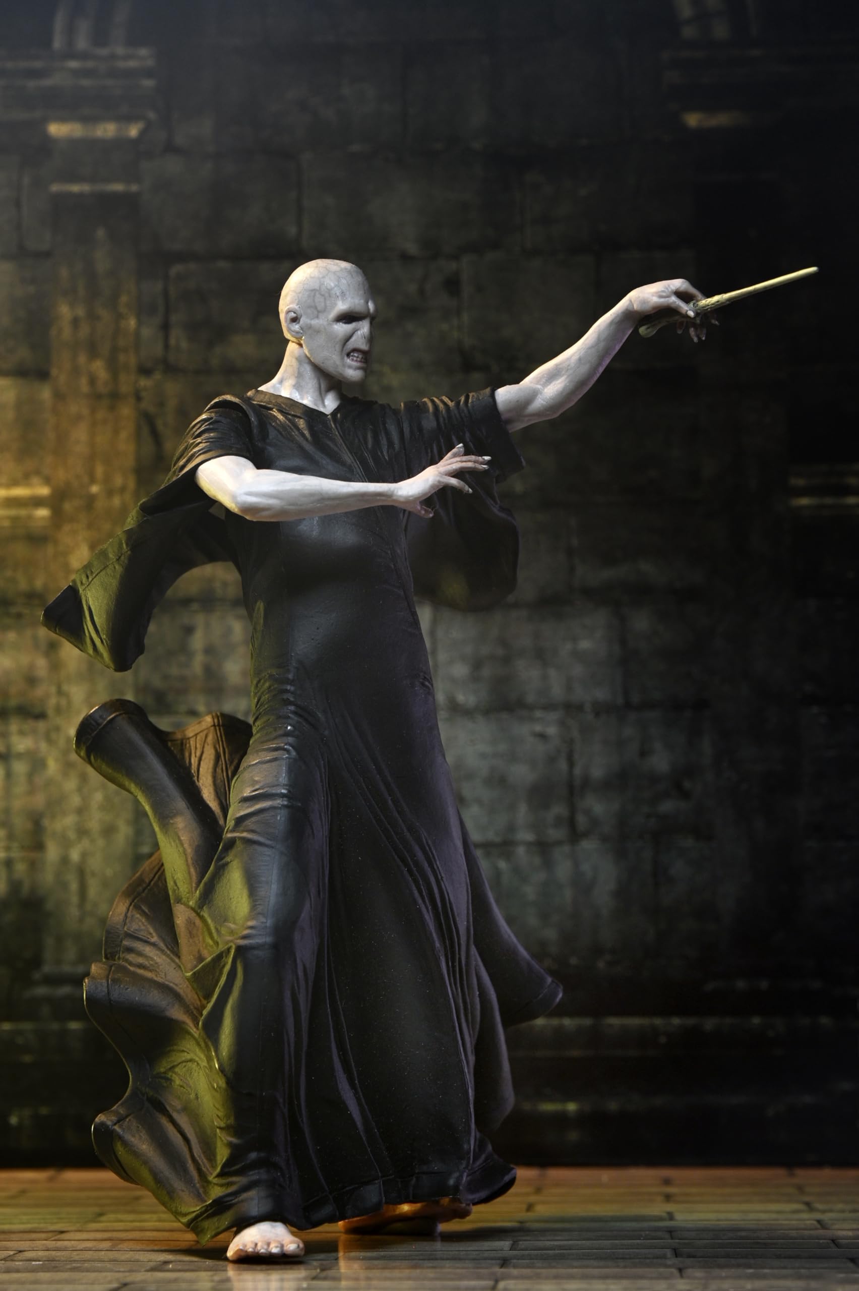 NECA - Harry Potter - Legacy Collection Voldemort 7" Scale Action Figure