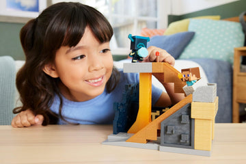 Mattel Minecraft Mini Mode Playset, Rise of the Warden Set with 2 Minis including Steve & Warden Figures & DLC Code