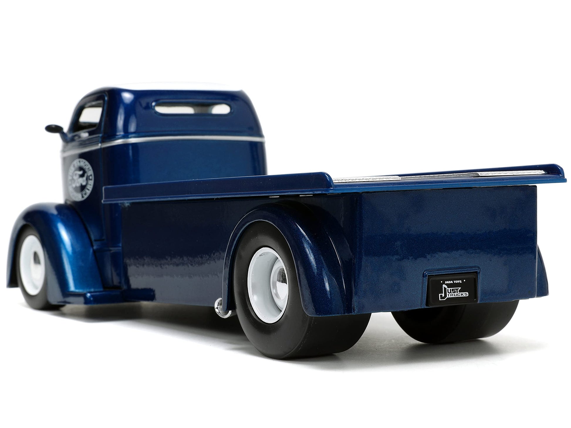 Jada Toys Just Trucks 1:24 1947 Ford COE Flatbed Die-cast Car Dark Blue/White with Tire Rack, Toys for Kids and Adults