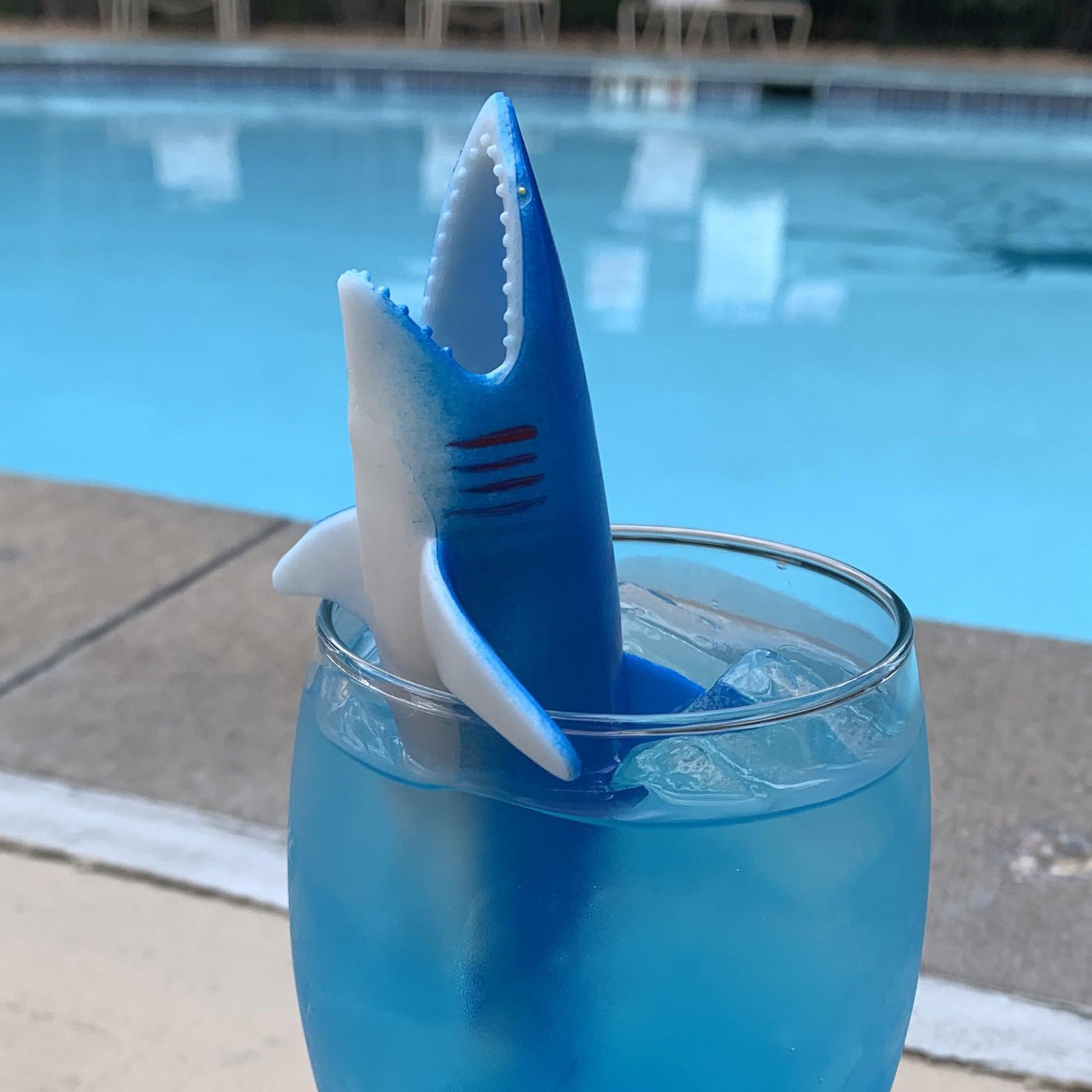 Akkeel Direct 12pcs Plastic Sharks for Drinks - Great Decor for Party Shark Theme Party, Vinyl Sharks for Lemonade & More (12)