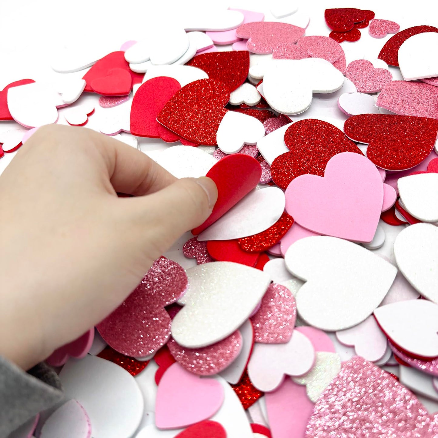 mufanyu 256 Pcs Valentines Day Crafts Gifts Set with 100 Heart Doilies, 2 Bags Foam Heart Stickers for Valentines Day Wedding Party Decor DIY