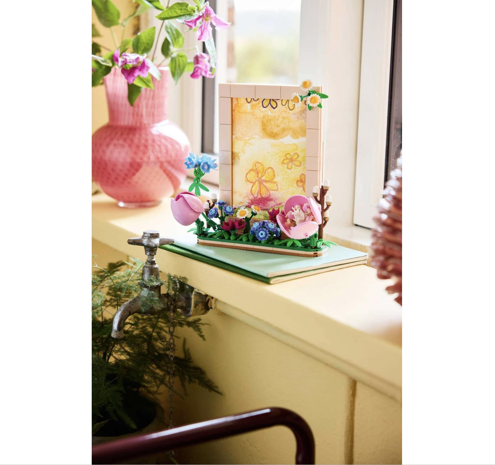 LEGO Botanicals Floral Picture Frame 310-Piece Flower Building Set with Daisy, Rose & Camellia, Decorative Photo Frame Display Gift for Kids Girls &