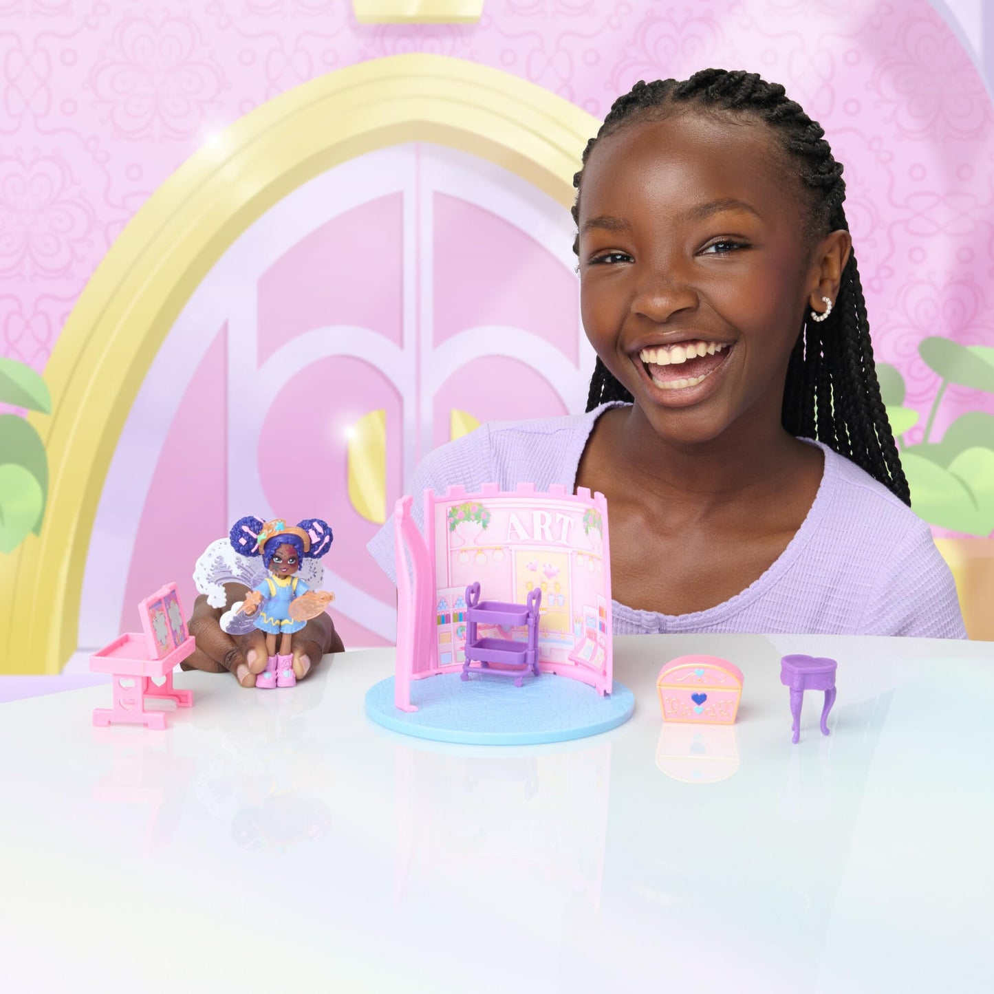 Royale High Art Class Playset - 1 Doll, 6 Accessories - 1 Surprise Water Reveal - Fits Inside Castle Playset - Virtual Item Code Included - Ages 5+