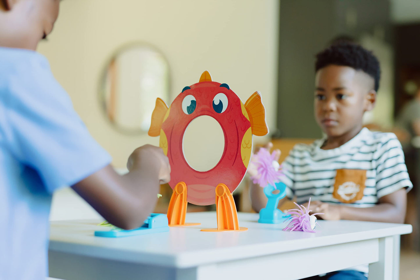 Chuckle & Roar Go Fish Feeding Frenzy Family Game