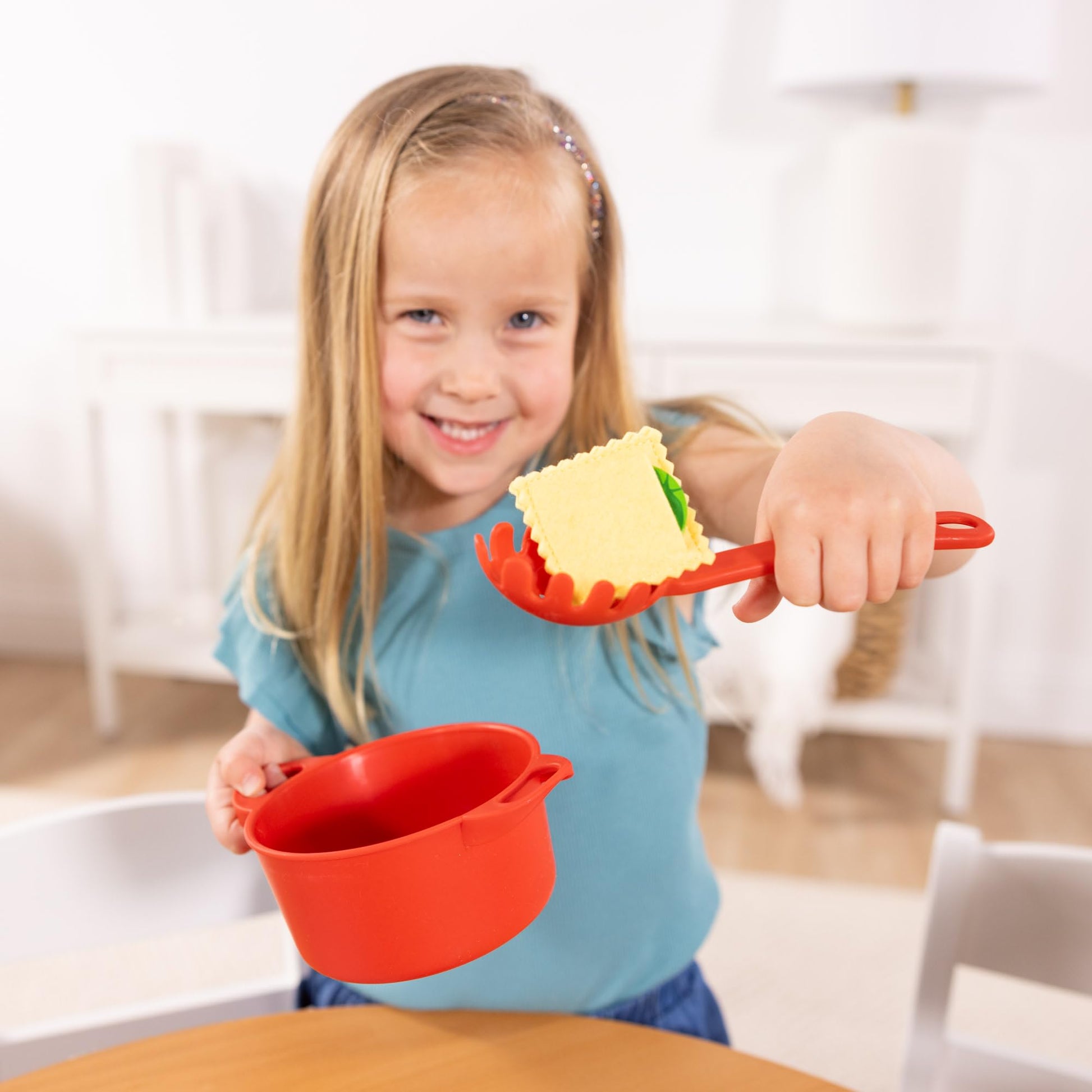 Melissa & Doug Prepare & Serve Pasta Set with Toy Food & Kids Play Kitchen Accessories, Montessori-Inspired Preschool Learning Toys for Girls & Boys