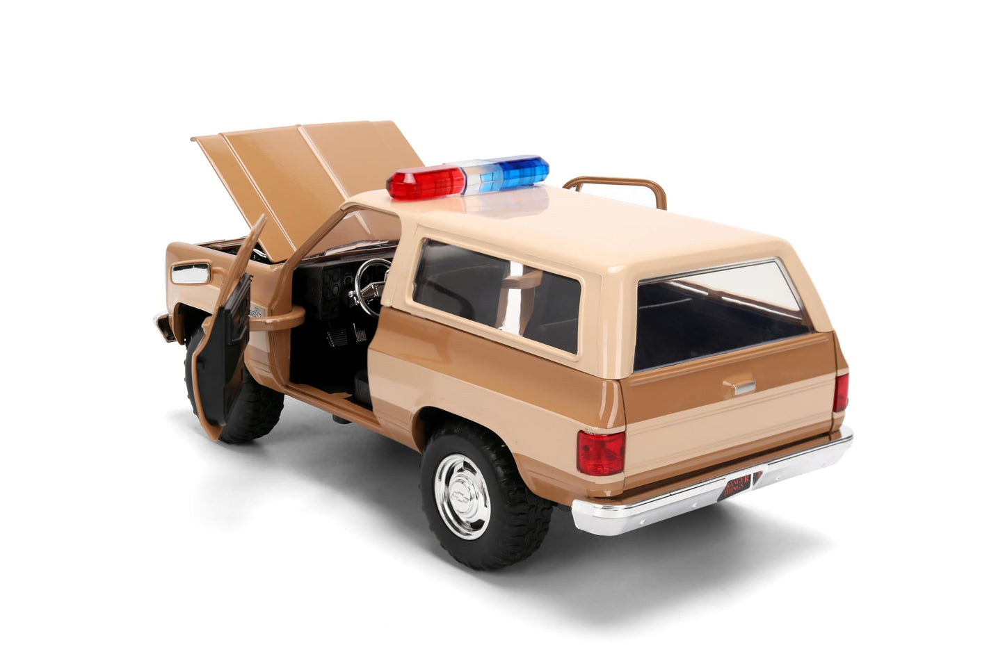 Jada Stranger Things Hopper's Chevy Blazer 1980 Die-Cast Car with Police Badge 1:24 Scale Collectible Vehicle Toys