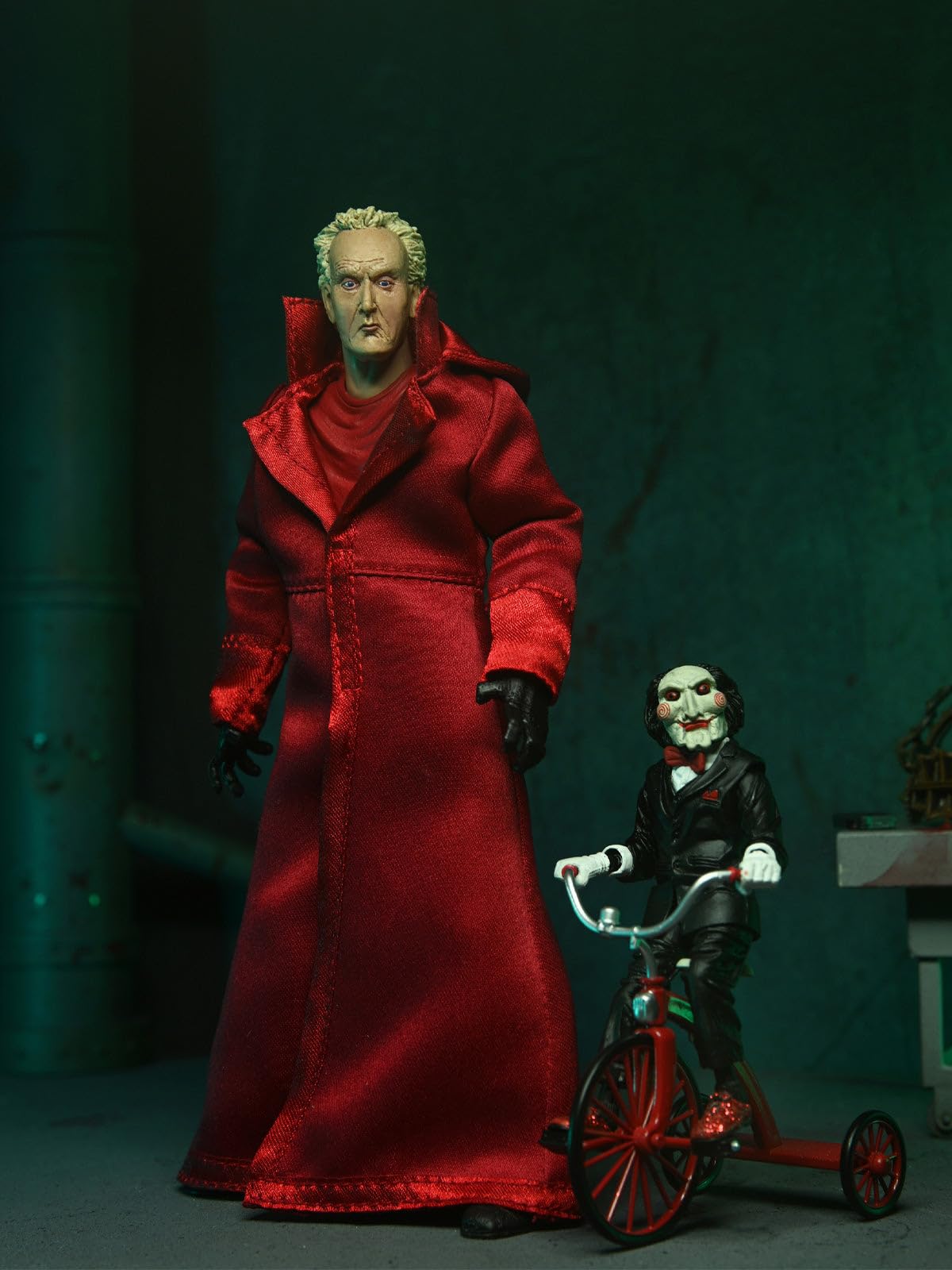 NECA - Saw Ultimate Jigsaw Killer RED Robe