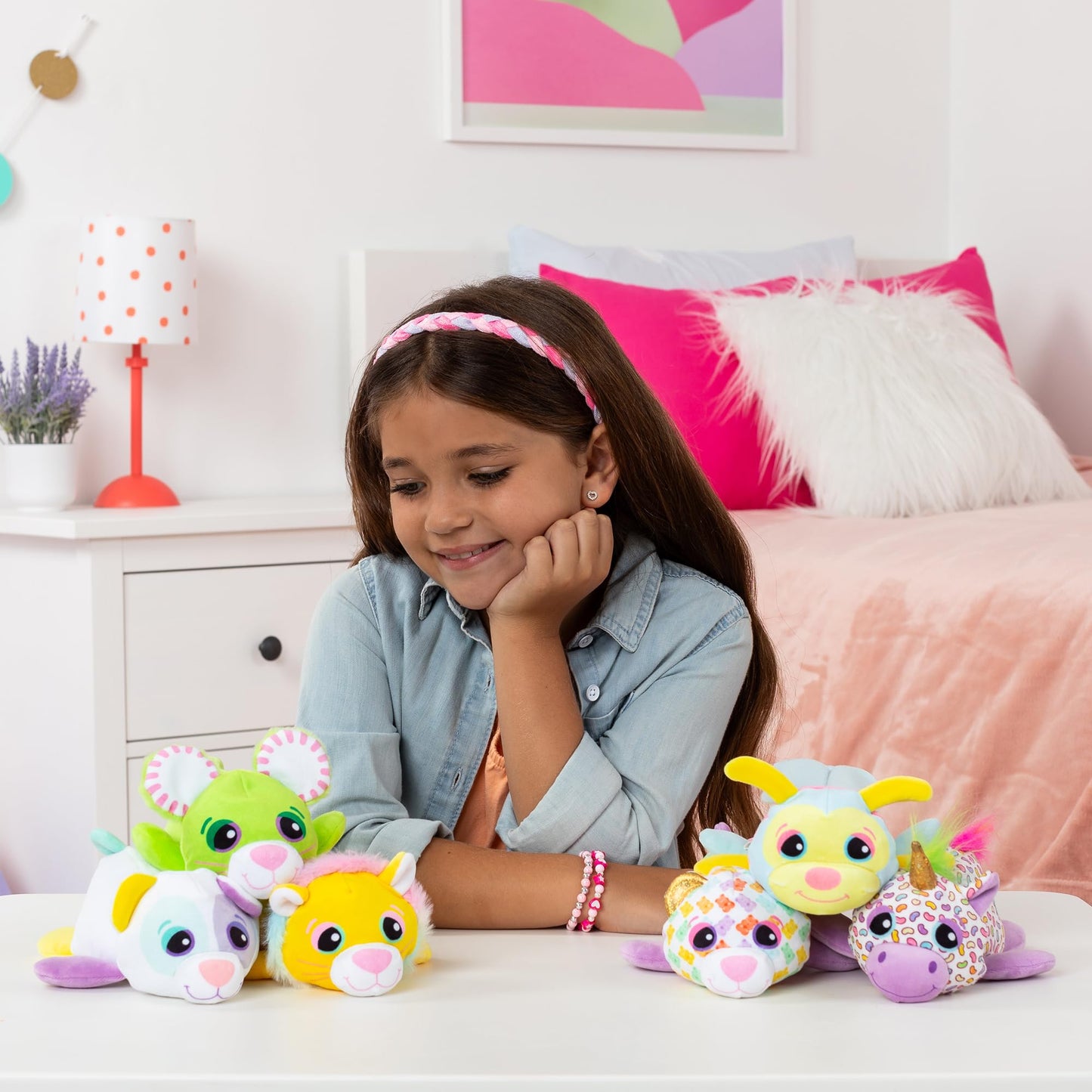 Cutetitos Candyitos, 17 cm Plush Toy, Scented & Soft Cuddly Toy, Charming Plush Toy with Candy Packaging, Suitable for Girls and Boys from 3 Years