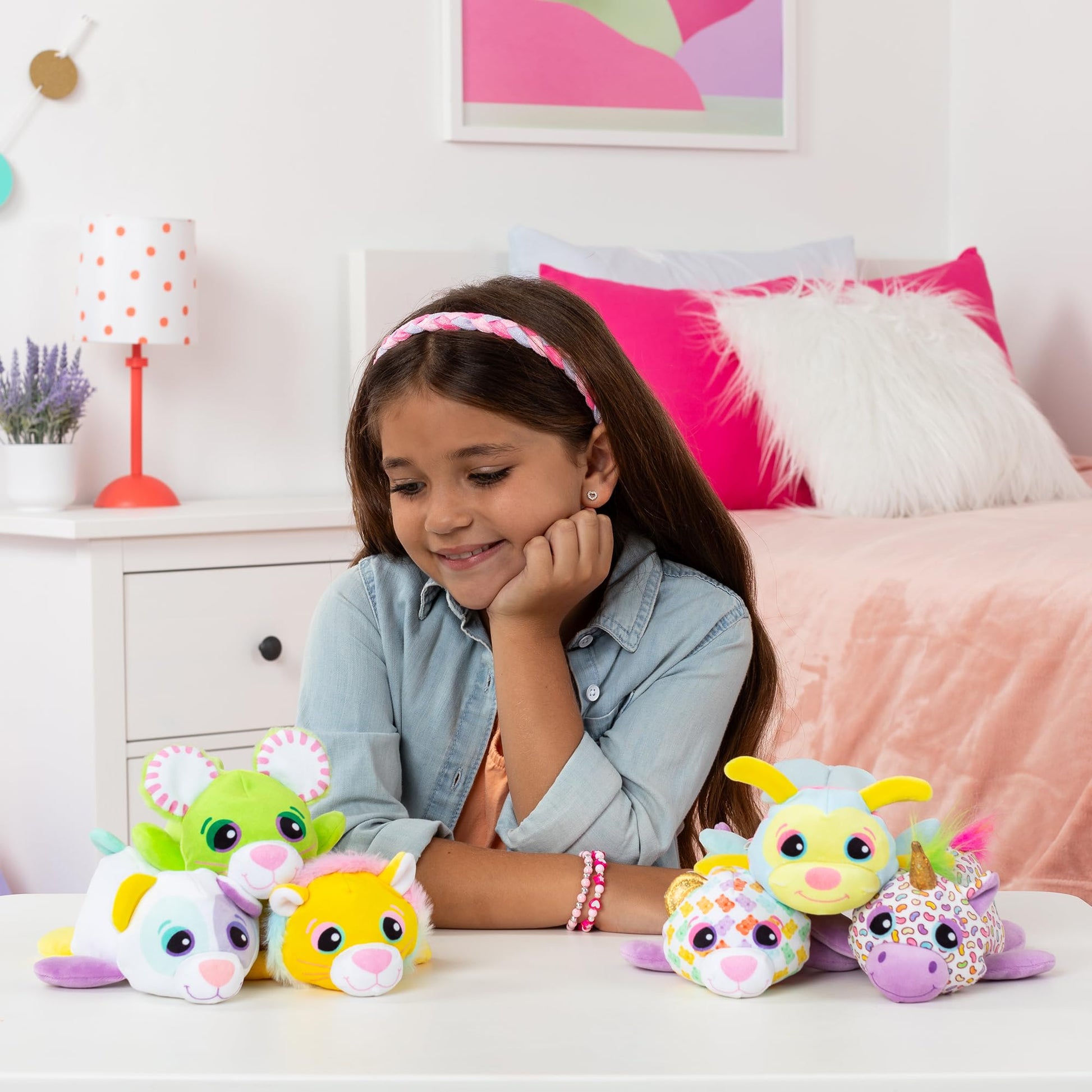 Cutetitos Candyitos, 17 cm Plush Toy, Scented & Soft Cuddly Toy, Charming Plush Toy with Candy Packaging, Suitable for Girls and Boys from 3 Years