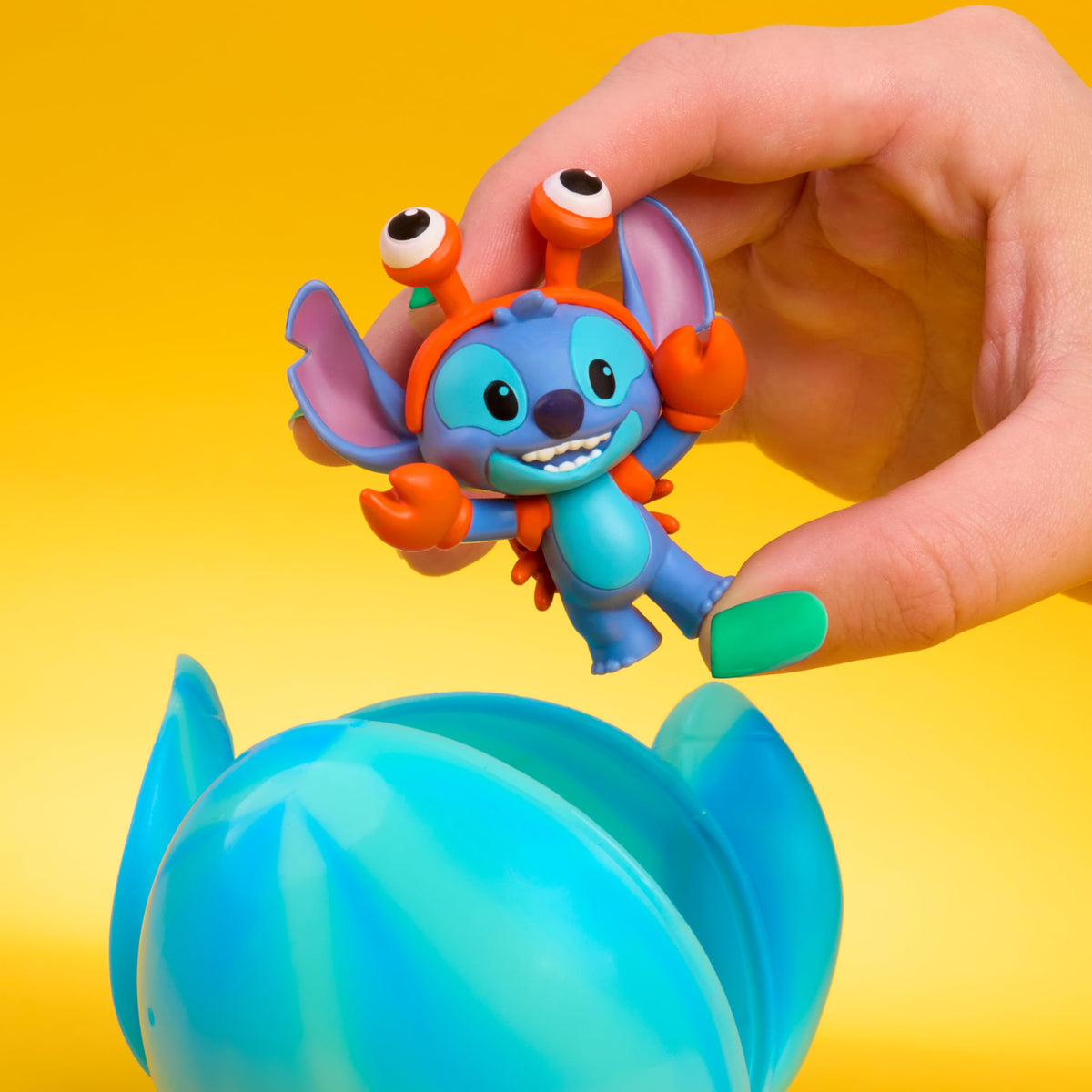 Disney Collectible Figures Stitch Selvatic Stitch 5 cm capsule surprise toy for collectors, fans, boys and girls from 3 years from Just Play
