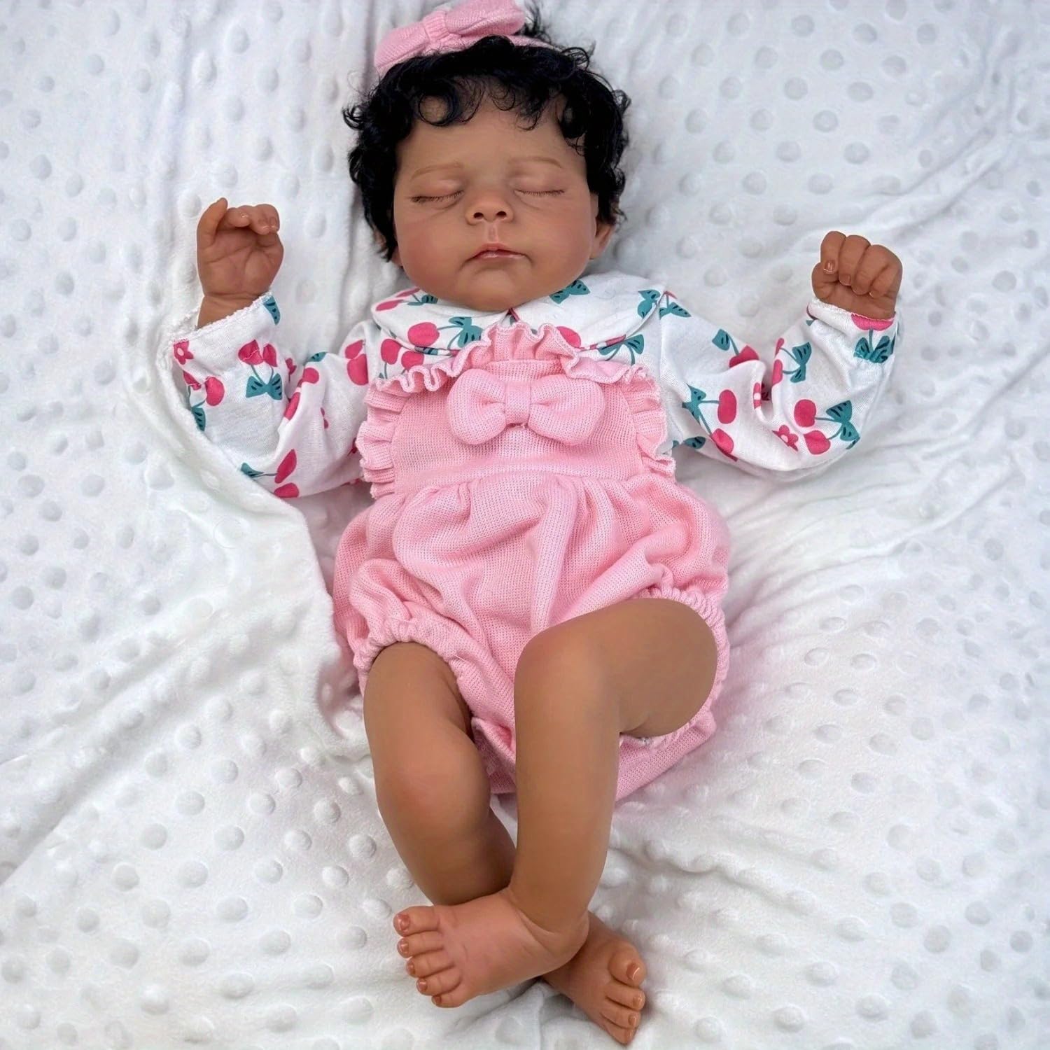 GUESSBELLY 50 CM Asleep Reborn Black Brown Skin Baby Doll Toy for Girl Lifelike Vinyl Limbs Cloth Body Doll Lovely Handmade Birthday Gift Play House