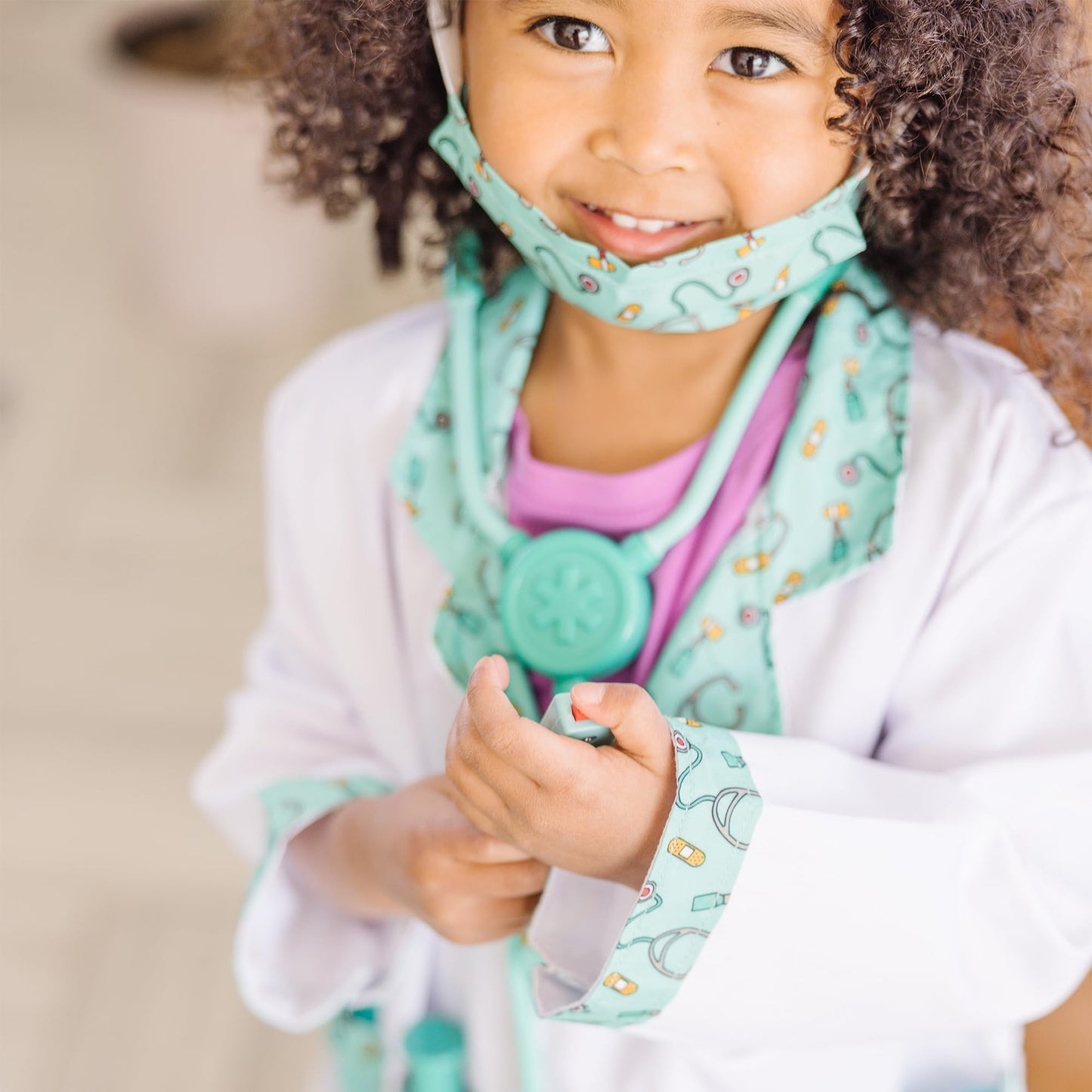 Melissa & Doug Doctor Costume, Pretend Play Dress Up Set (8-Pc) Stethoscope, Coat & Accessories, Role Play Toys for Kids 3+