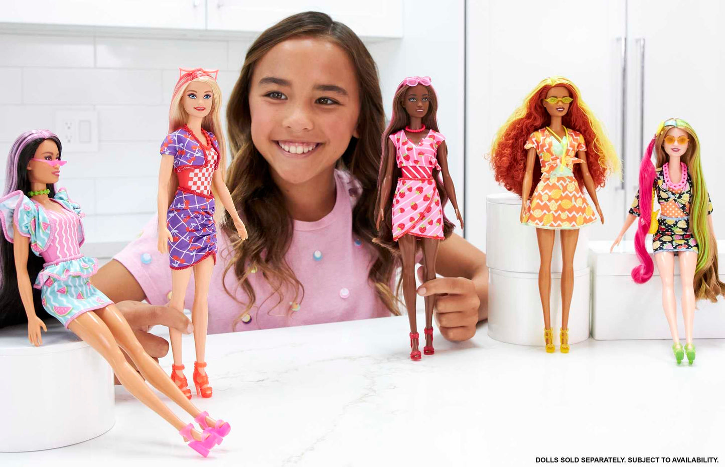 Barbie Color Reveal Doll & Accessories, Scented Sweet Fruit Series, 7 Surprises, 1 Barbie Doll (Styles May Vary)