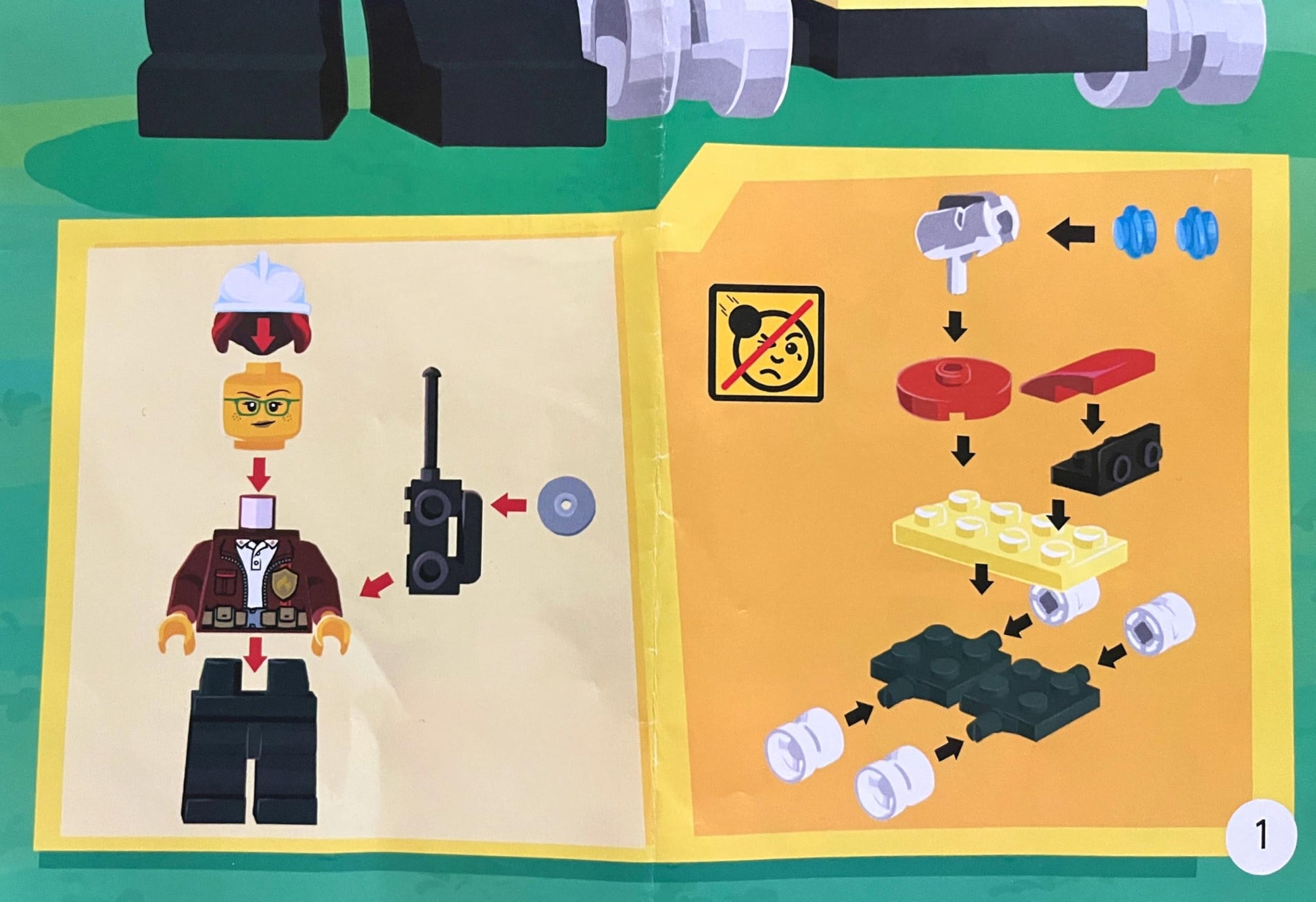 LEGO City Minifigure - Firefighter with Mini Fire Truck Minibuild
