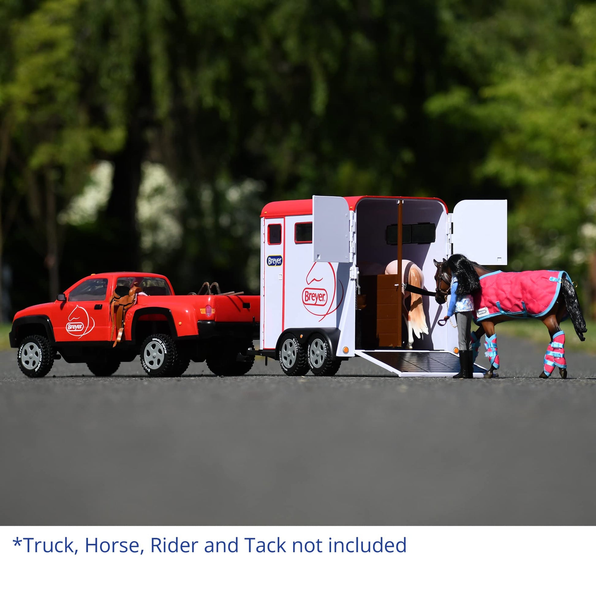 Breyer Traditional Series Two-Horse Trailer Toy | (1: 9 Scale) | Model# 2619 White