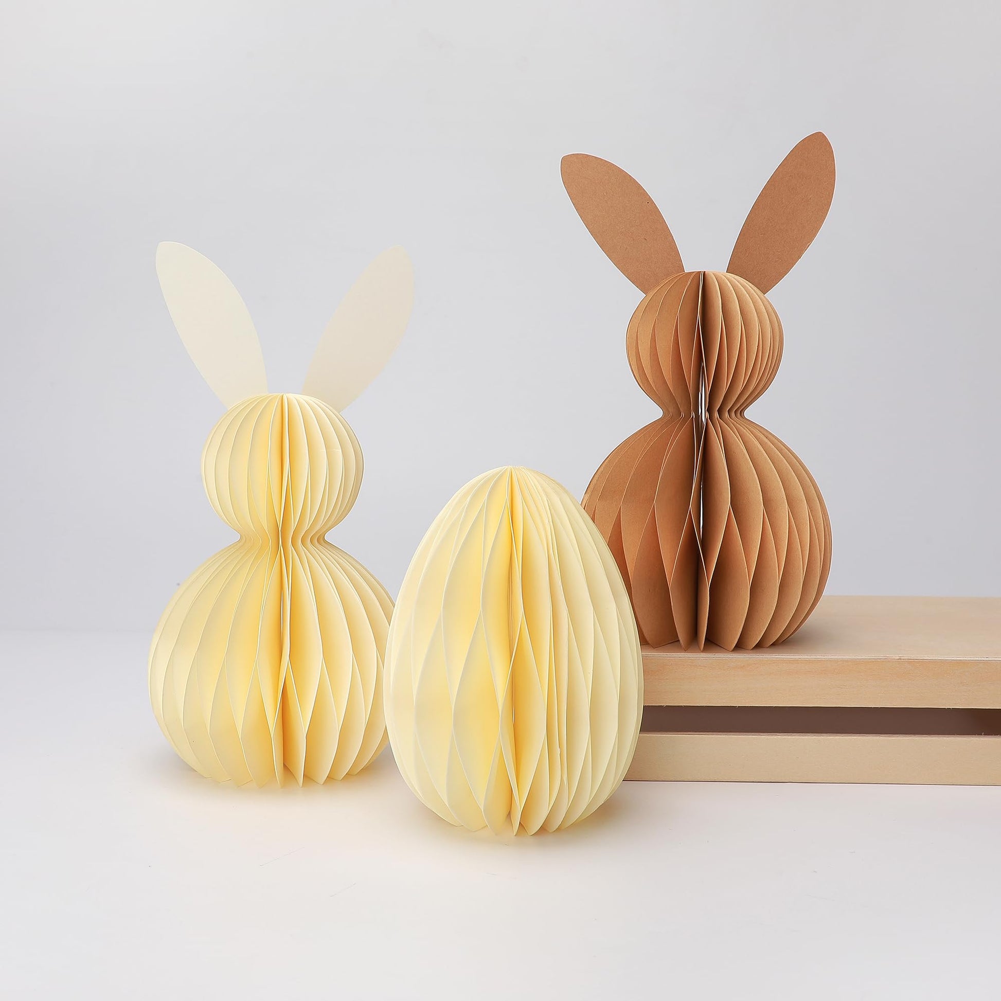 Easter Decorations, 4Pcs Easter Honeycomb DIY Table Centerpiece Set, Cute Table Centerpiece Decor for Easter Decors, Egg Hunt Supplies