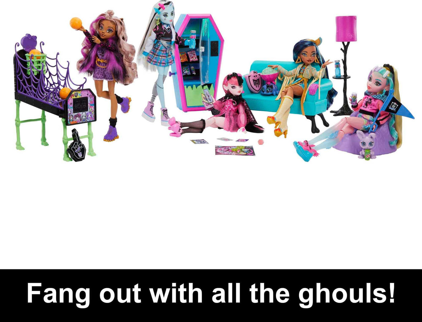 Monster High Student Lounge Playset, Doll House Furniture and Themed Accessories with Two Pets and Working Vending Machine