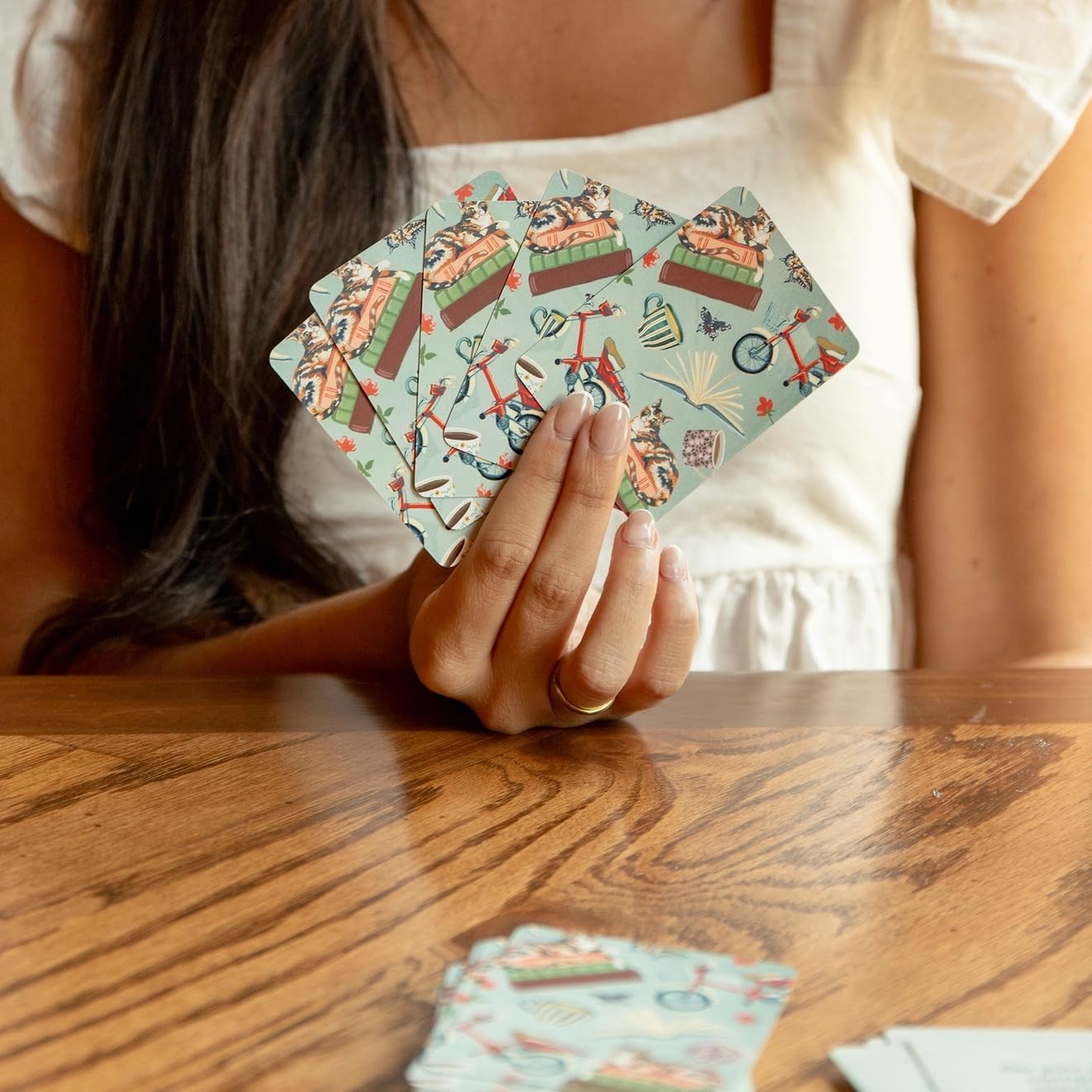 1Canoe2 Book Club Conversations Card Game, 50 Conversation Starter Cards in Decorative Tin (Reading Edition)
