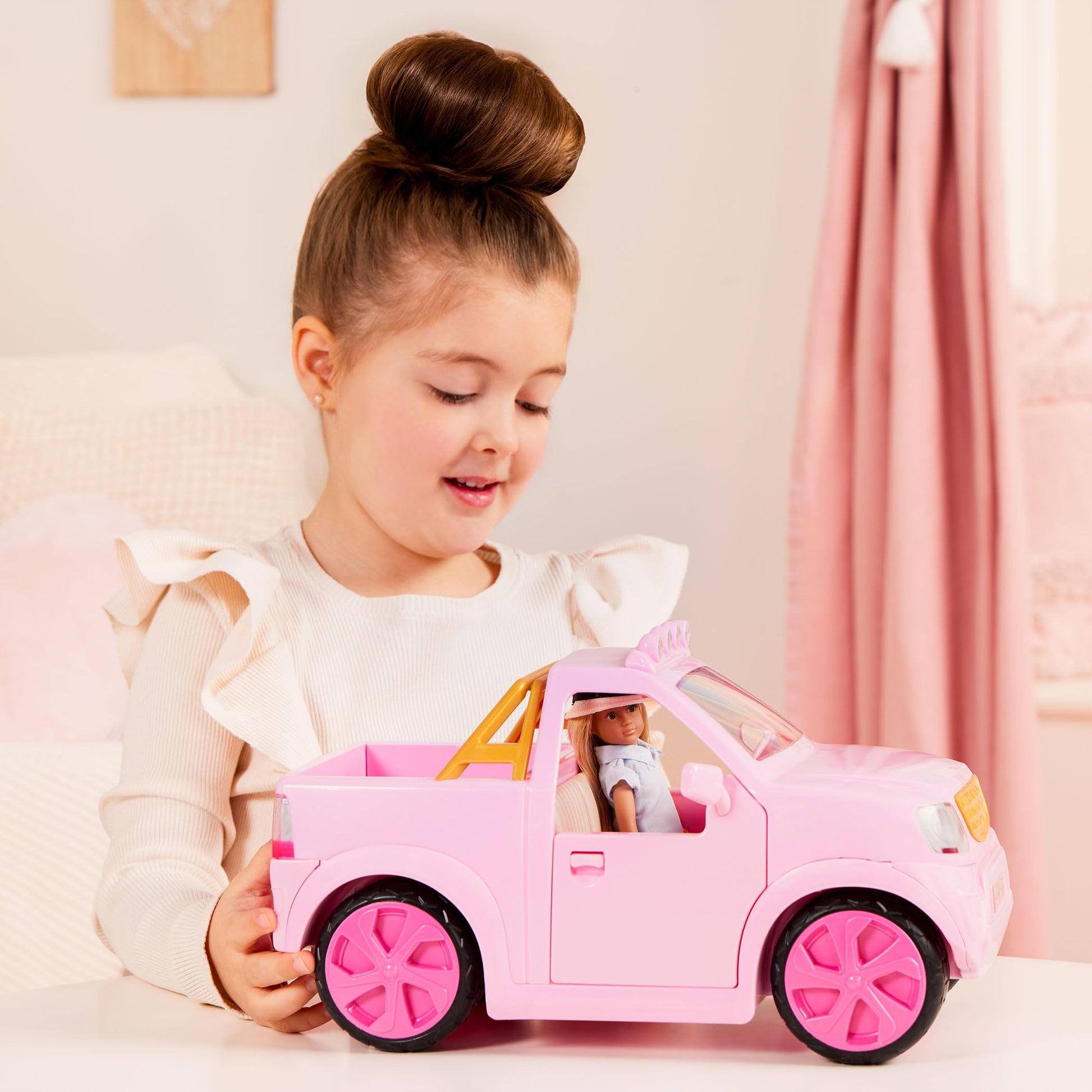 Lori Dolls - Eliza - Mini Doll - 6-inch Fashion Doll - Clothes & Accessories - Top, Shorts, Shoes, Hat - Toys for Kids - 3 Years +