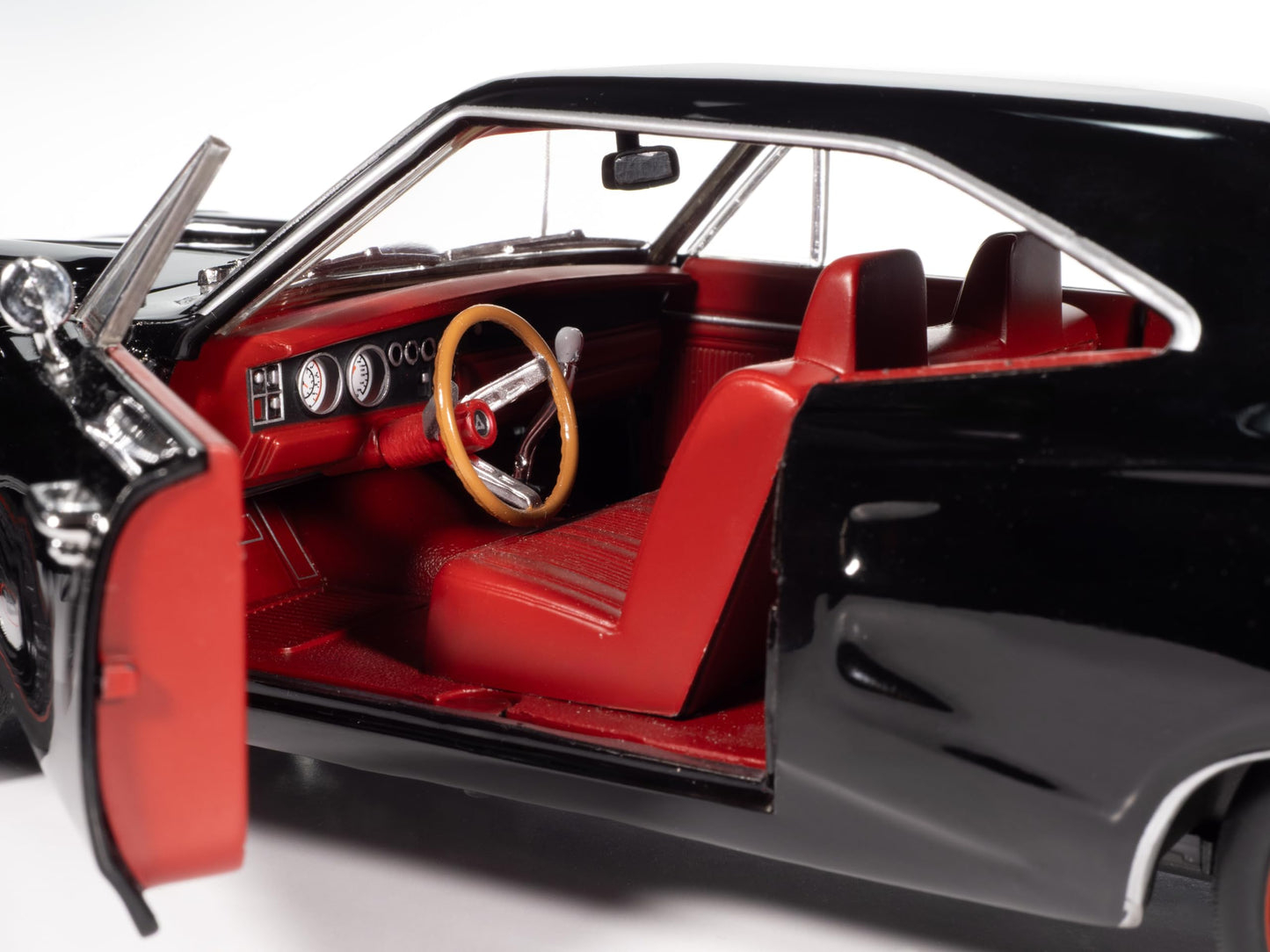 American Muscle 1969 Dodge Coronet Super Bee MCACN - TX9 Black 1/18 Scale Diecast
