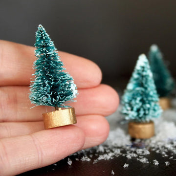 Miniature Christmas Trees, Frosted Evergreen Trees with Gold Wooden Bases, Christmas Trees with Snow, for Christmas Village, Diorama, Dollhouse or