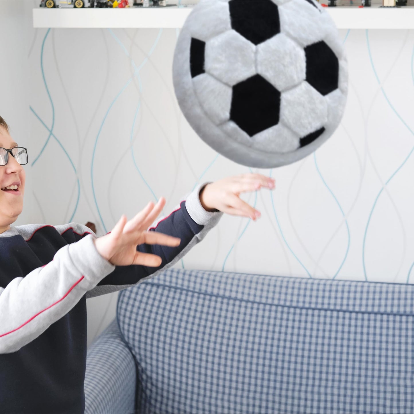CHORONMO Soccer Pillow - Fluffy Plush Throw Pillow, Soft Stuffed Round Cushion, Decorative Sports Toy Gift for Kids, Boys, Girls, Child, Baby Room