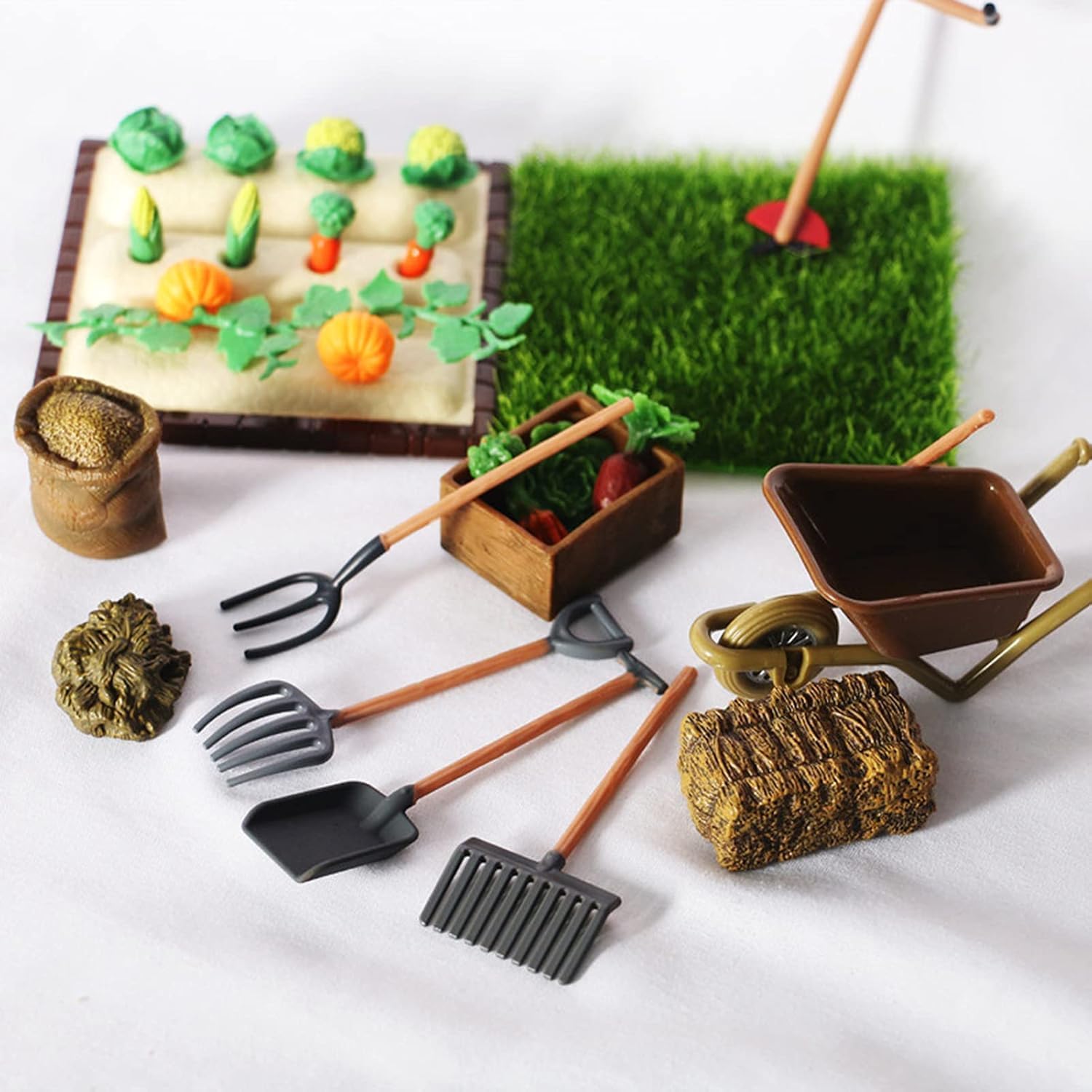 Dollhouse Miniature Farm Tool Set, 1/12 Scale, Plastic Shovel and Rake, Lightweight Mini Farm Tools for Dollhouse Scenes and Model Displays