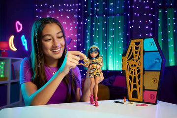 Monster High Skulltimate Secrets Doll & Clothes Accessories Set, Cleo De Nile with Dress-Up Locker & 19+ Surprises
