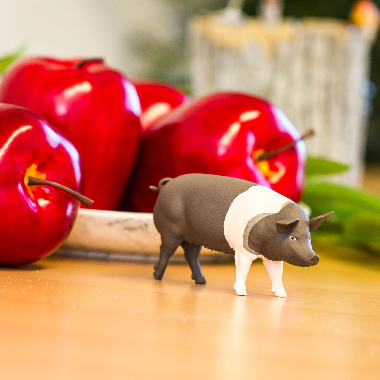 Safari Ltd. Hampshire Pig Figurine - Lifelike 4.25" Model Figure - Educational Toy for Boys, Girls, and Kids Ages 3+