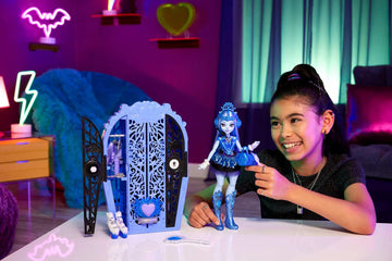 Monster High Skulltimate Secrets Doll & Accessories Set, Monster Mysteries Abbey Bominable with Dress-Up Closet & 19+ Surprises Including Clothes