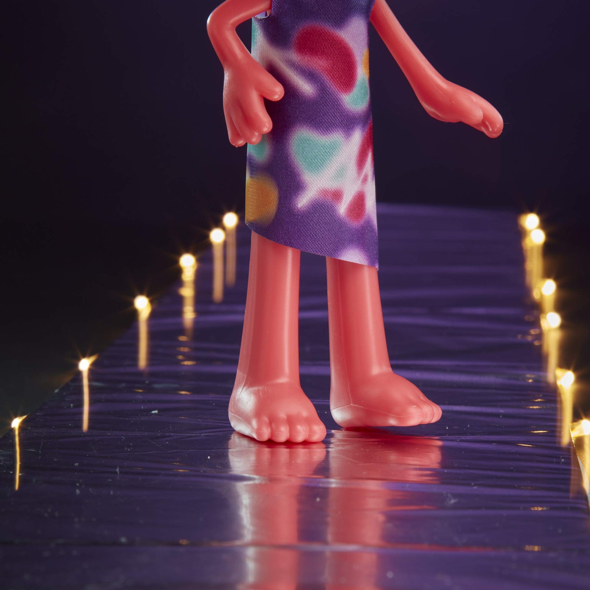 DreamWorks Trolls Stylin' DJ Suki Fashion Doll with Removable Dress and Hair Accessory, Inspired by Trolls World Tour, Girls 4 Years and Up