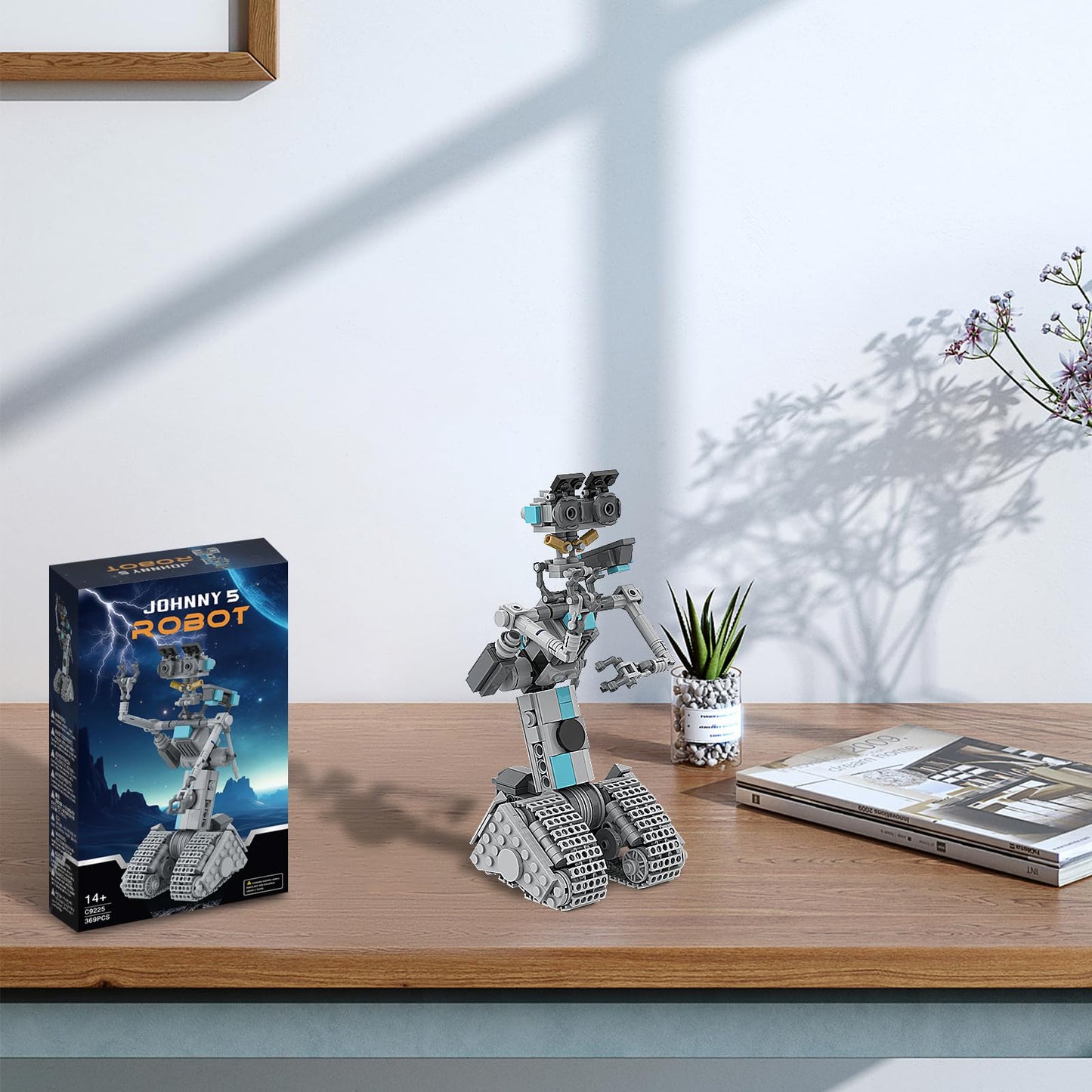 Johnny 5 Robot Building Toys,Movie Short Open Circuit Figures Robot Model Building Kit,Decoration Building Bricks Set for Adults Children(368 PCS)