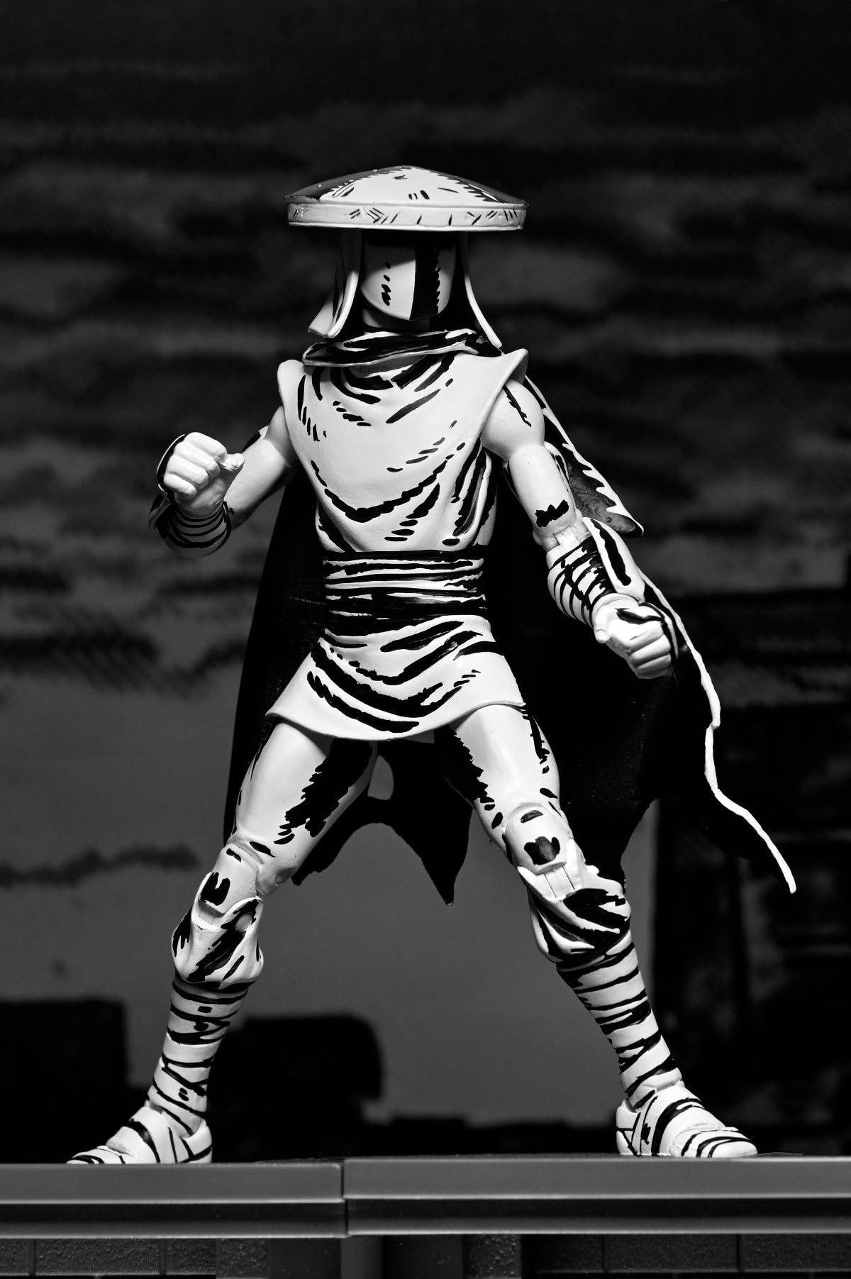 NECA Teenage Mutant Ninja Turtles (Mirage Comics) 1:7 Scale Collectible Action Figure, Elite Foot Ninja Guard Black & White Figure