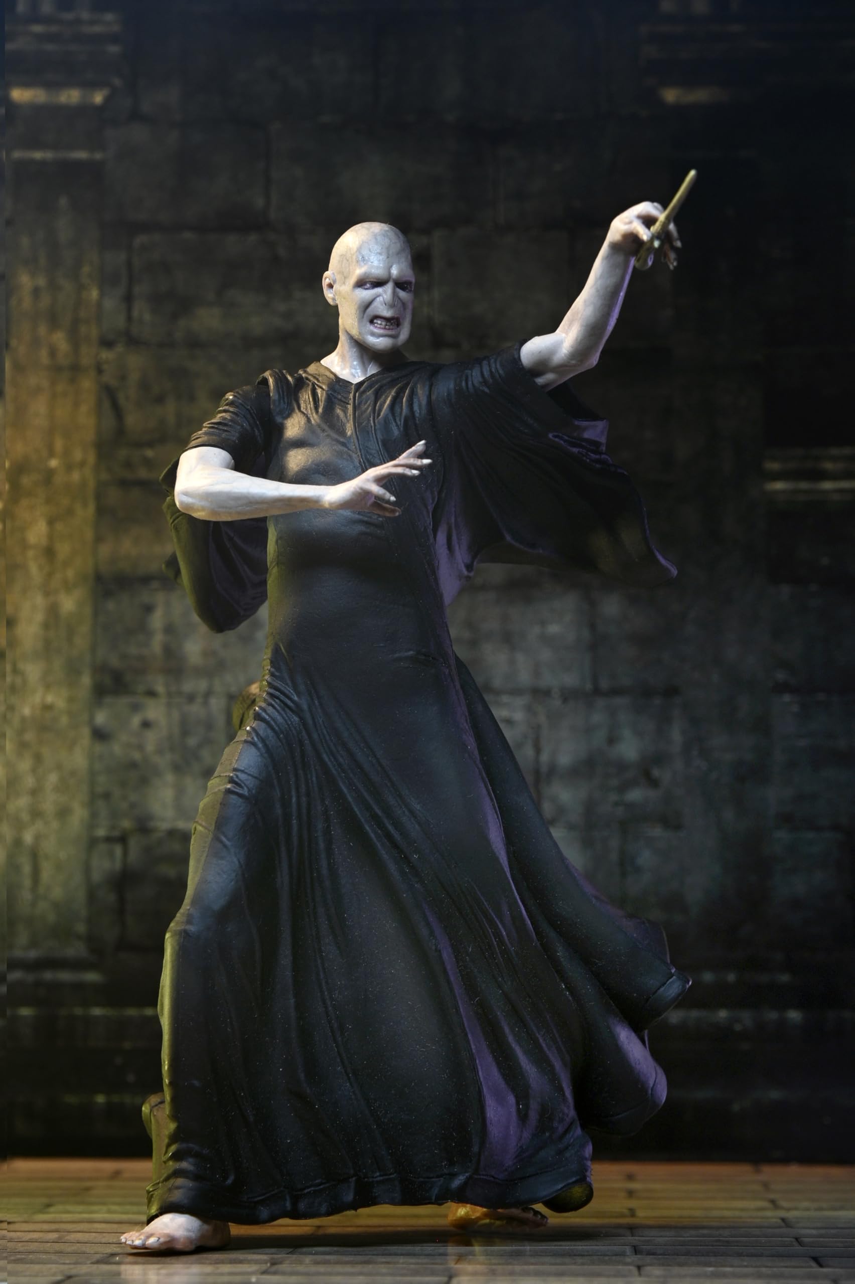 NECA - Harry Potter - Legacy Collection Voldemort 7" Scale Action Figure