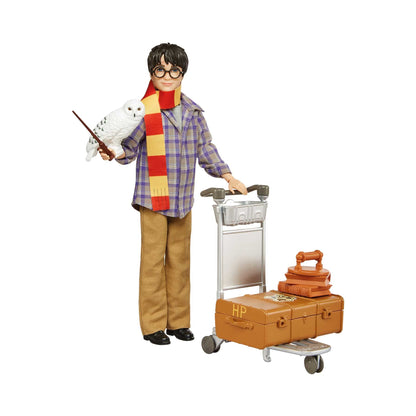 Mattel Harry Potter Collectible Platform 9 3/4 Doll (10-inch), Posable, Wearing Travel Fashion, with Hedwig, Luggage & Accessories, Gift for