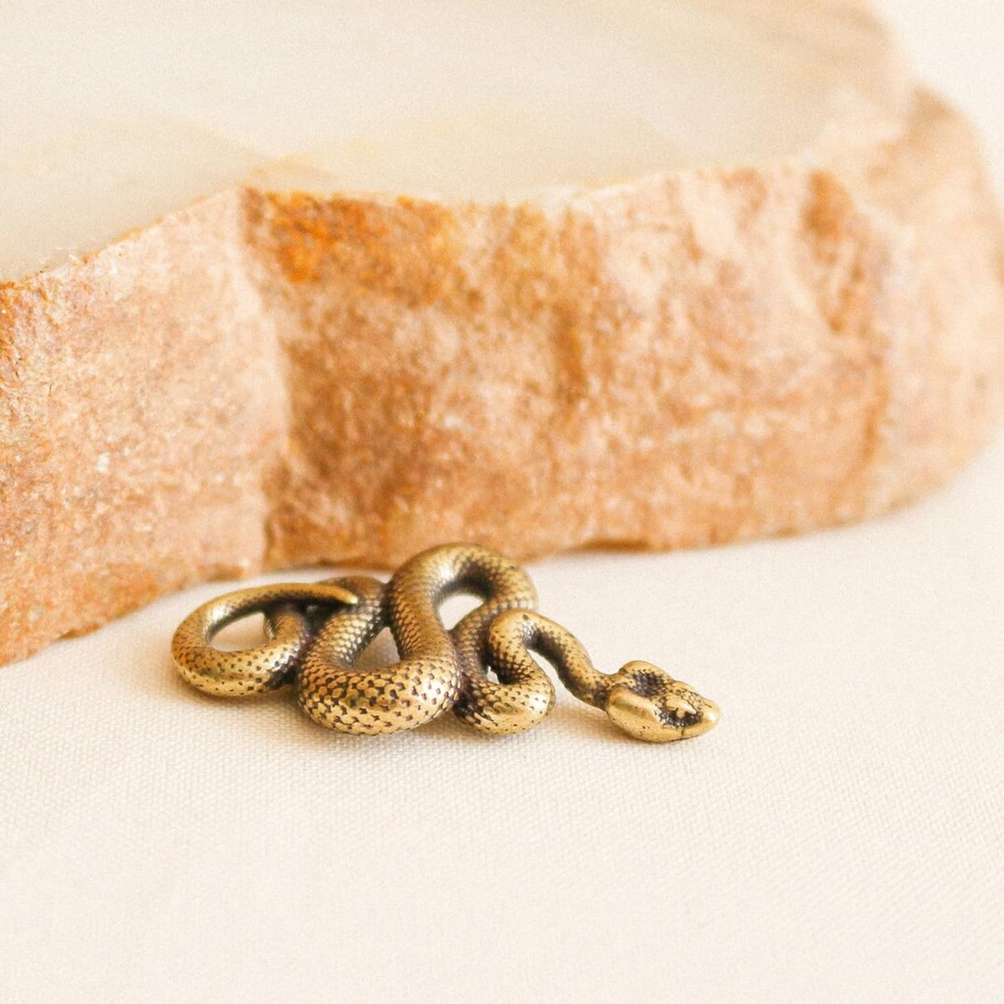 Aorvoras Miniature Snake Figurine, Brass Snake Figurines, Retro Snake Statue Ornament, Dollhouse Miniature Snake, Mini Micro Garden Landscaping