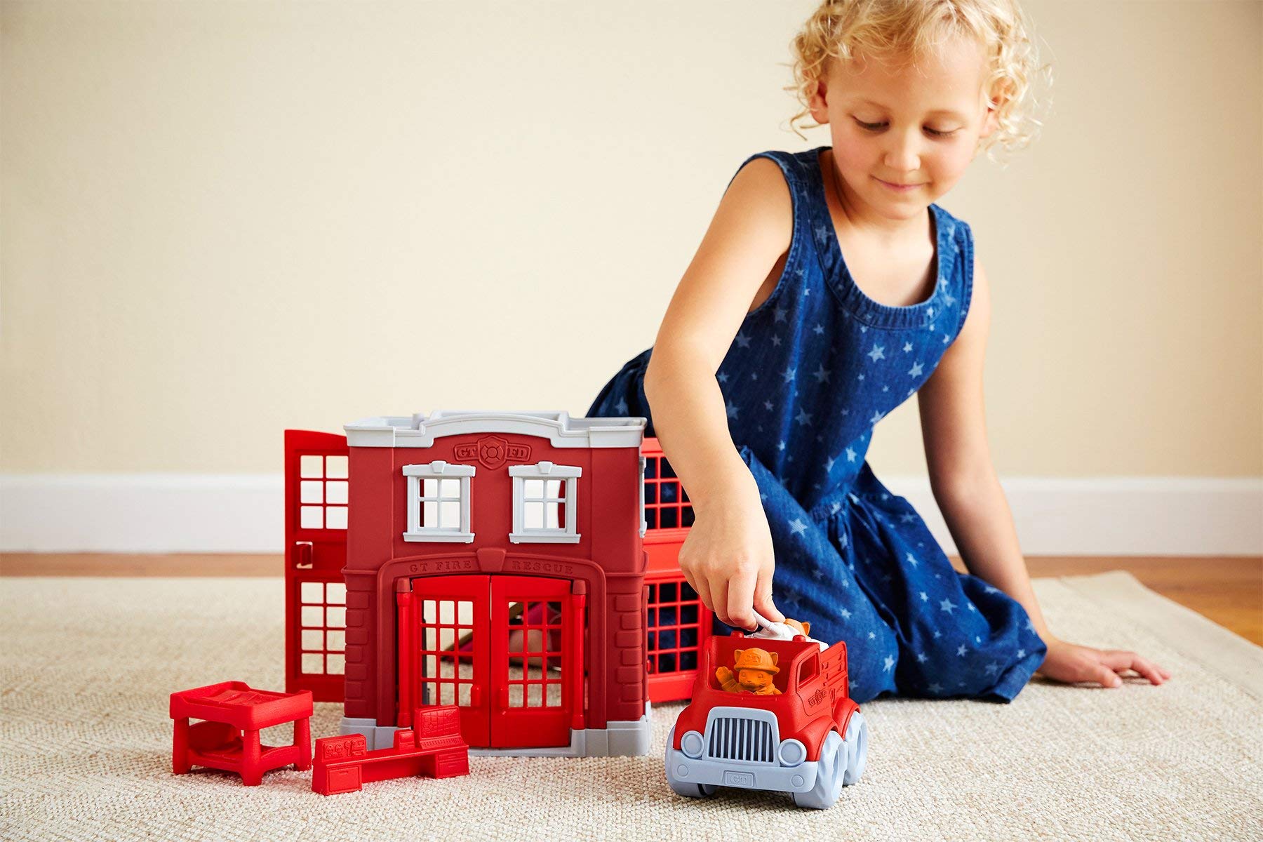 Green Toys Fire Station Playset - 8 Piece Pretend Play, Motor Skills, Language & Communication Kids Role Play Toy. No BPA, phthalates, PVC. Dishwasher