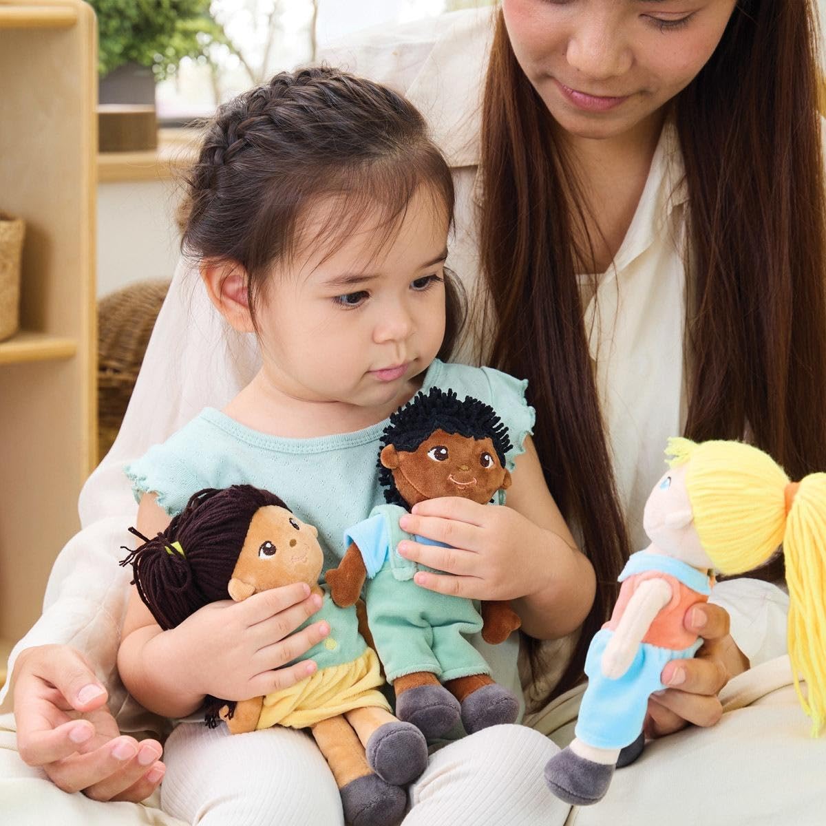 Kaplan Early Learning Company Multicultural Soft Dolls - Set of 4