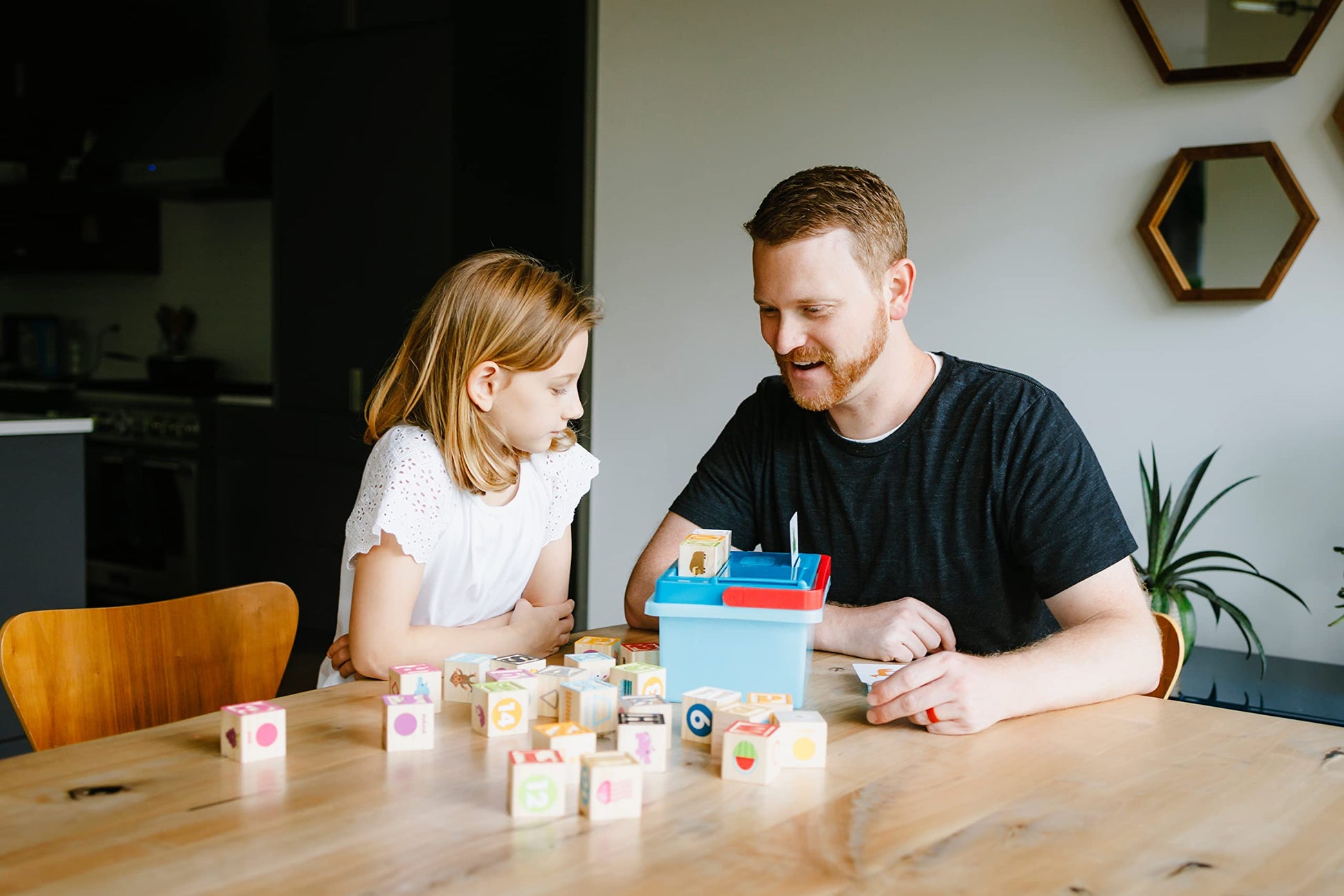 Chuckle & Roar - Learning Blocks: Alphabet Blocks & Learning Flashcards - Educational Learning Activity for preschoolers - Fun and Engaging