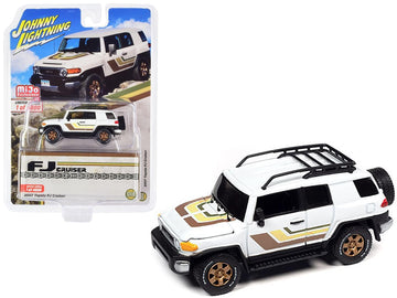 2007 FJ Cruiser White with Stripes and Roofrack Limited Edition to 4800 Pieces Worldwide 1/64 Diecast Model Car by Johnny Lightning JLCP7421